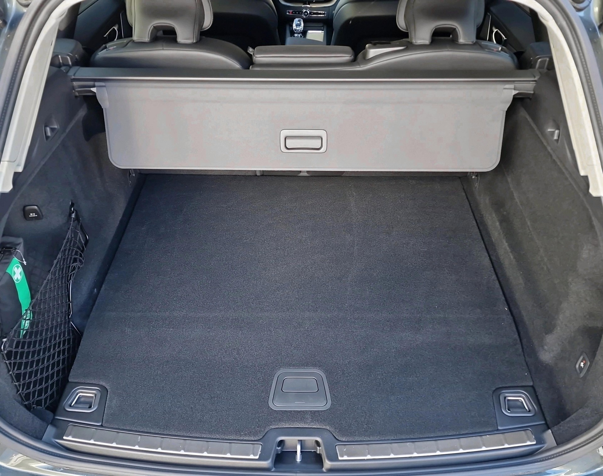 VOLVO XC60 2.0 T8 TE Ultra Dark eAWD-image-13