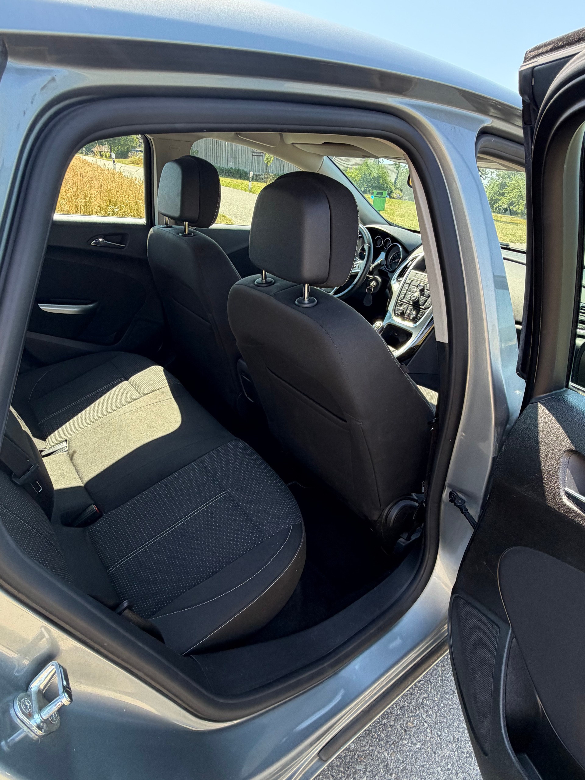 OPEL Astra 1.4i 16V Turbo-image-15