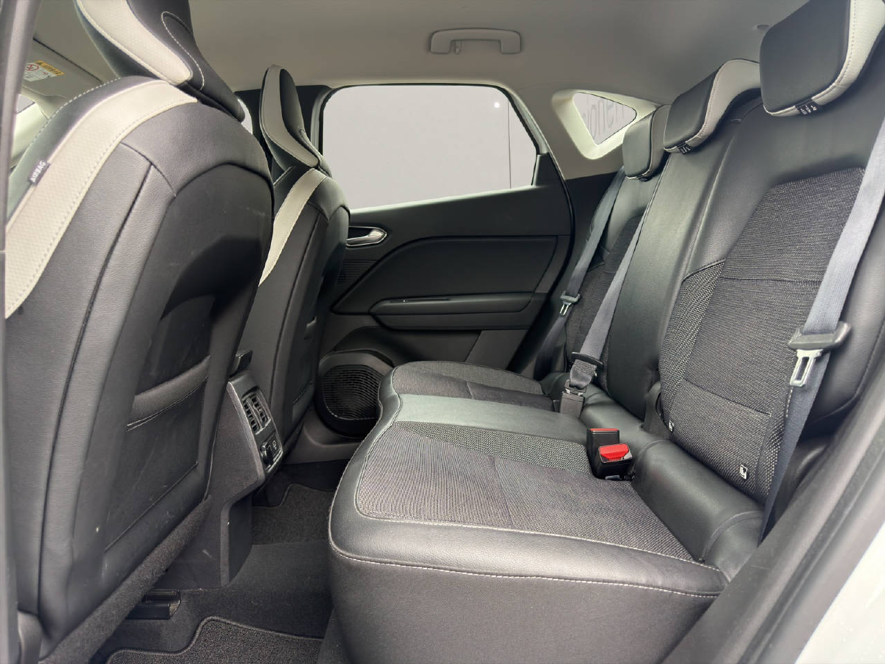 RENAULT Captur 1.3 TCe Intens EDC-image-10