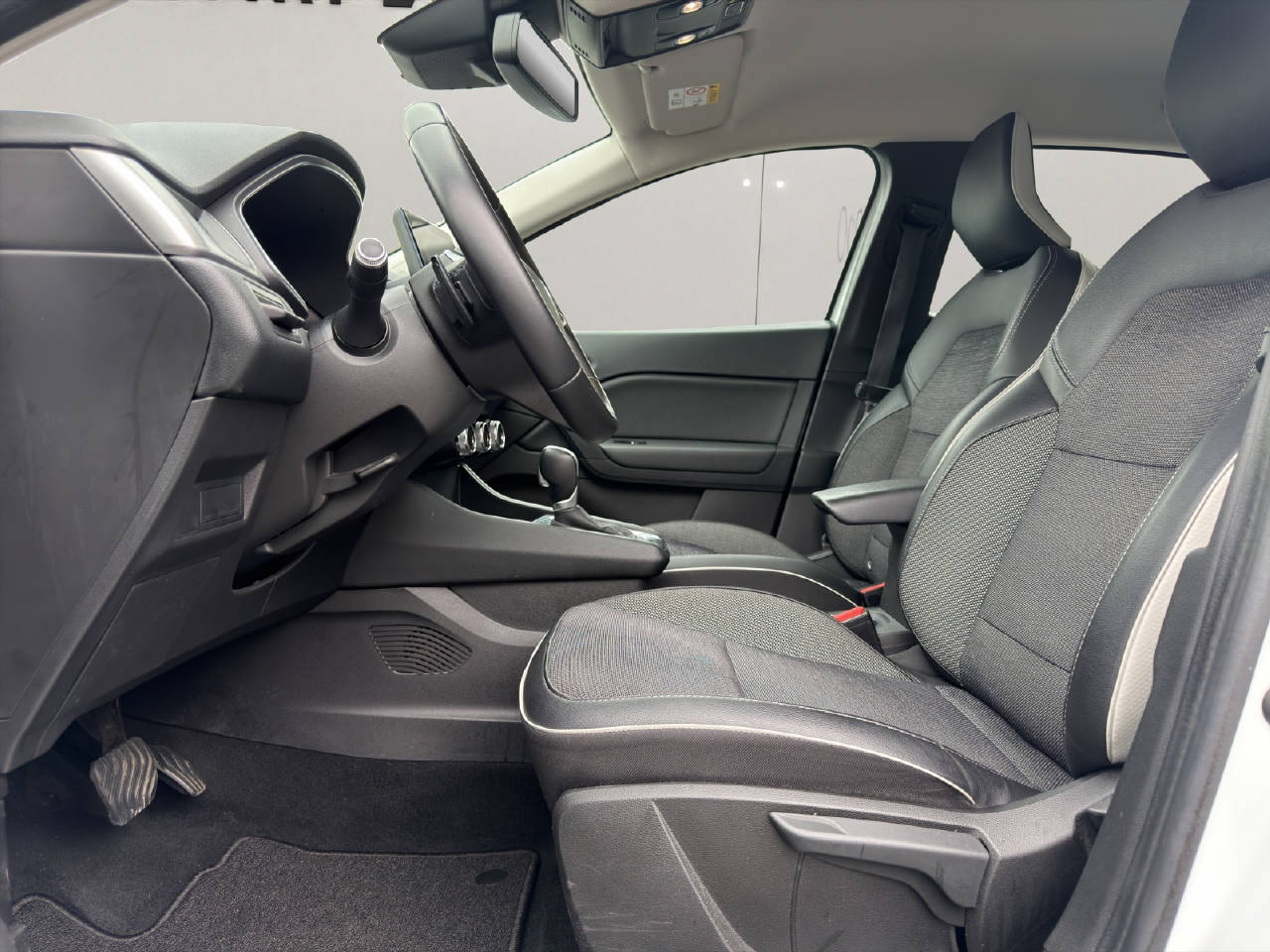 RENAULT Captur 1.3 TCe Intens EDC-image-3