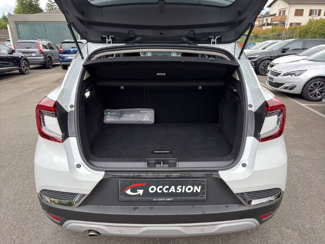 RENAULT Captur 1.3 TCe Intens EDC-image-11