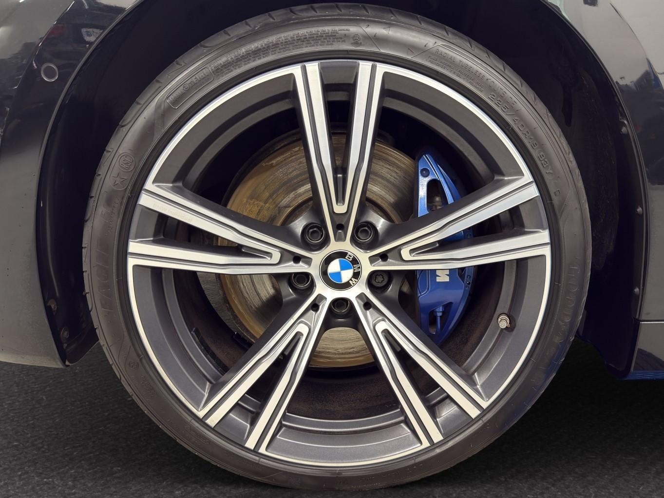 BMW M440d xDrive Cabrio-image-8