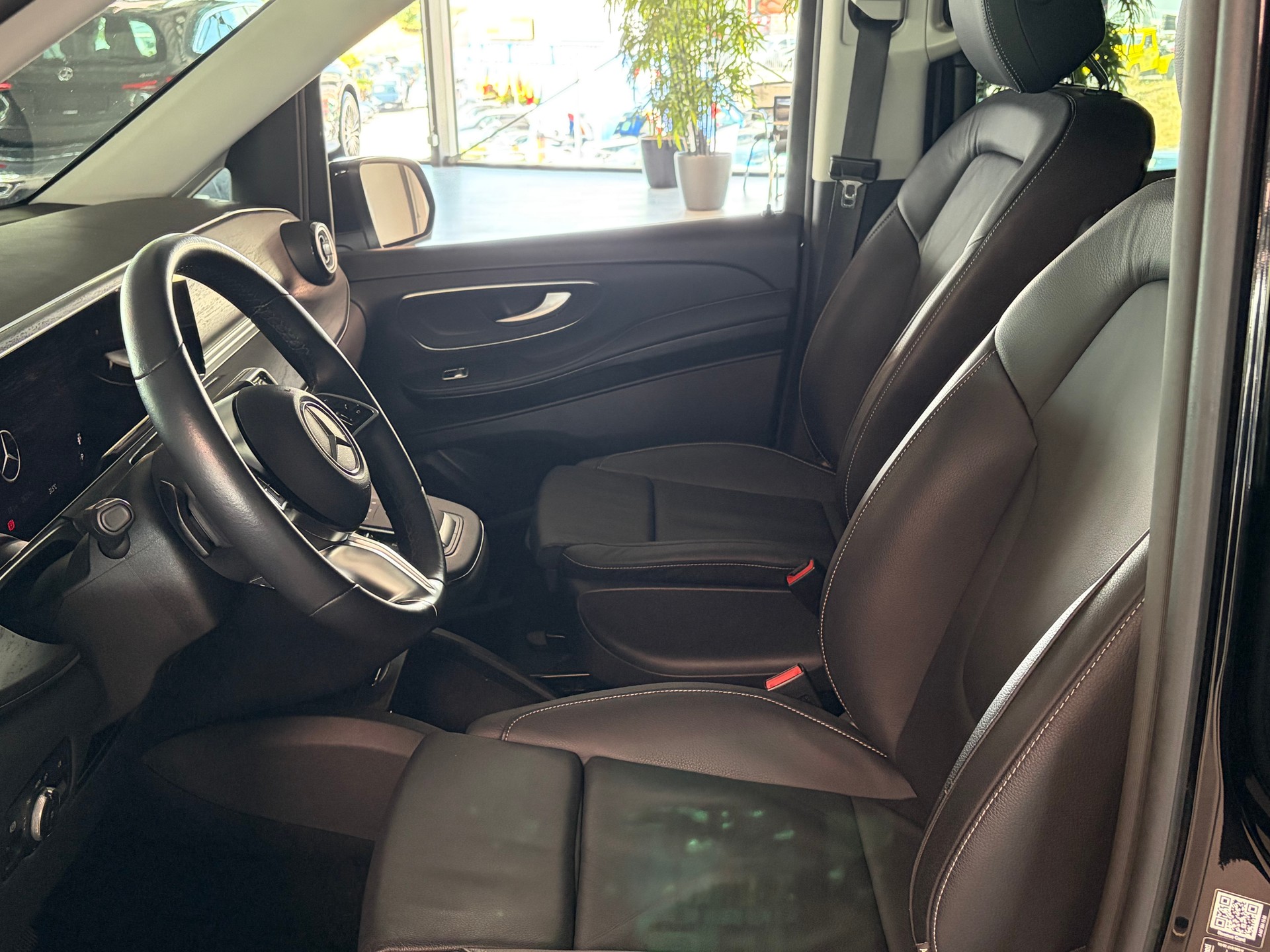MERCEDES-BENZ V 250 d 4MATIC AVANTGARDE Lang (FL)-image-4