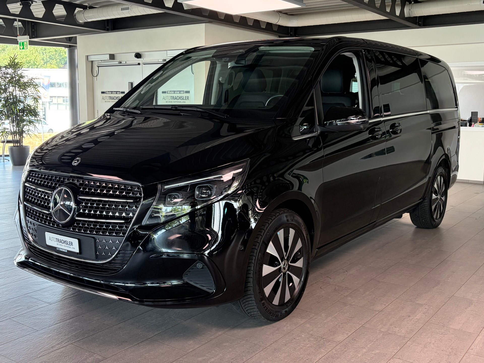 MERCEDES-BENZ V 250 d 4MATIC AVANTGARDE Lang (FL)-image-1