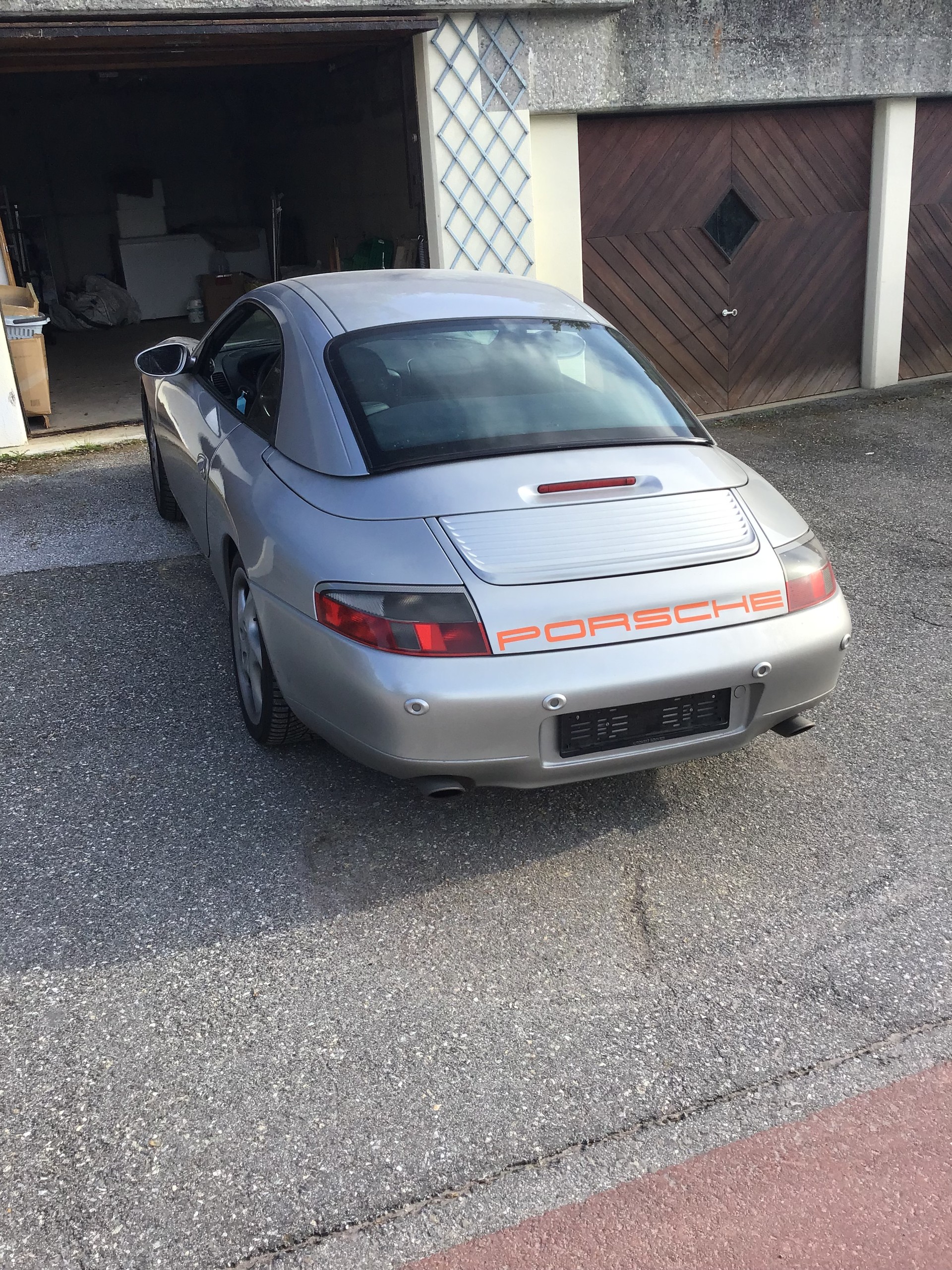 PORSCHE Carrera 4-image-1