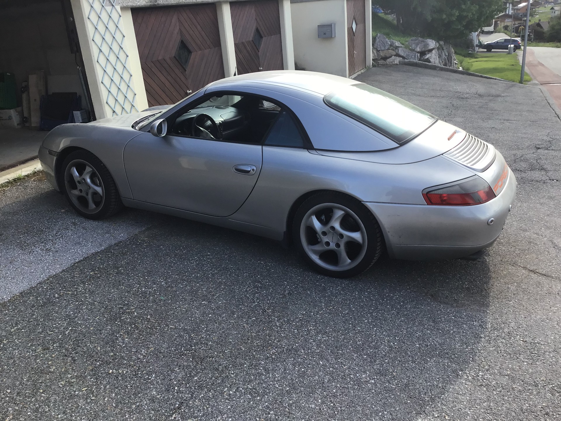 PORSCHE Carrera 4-image-2