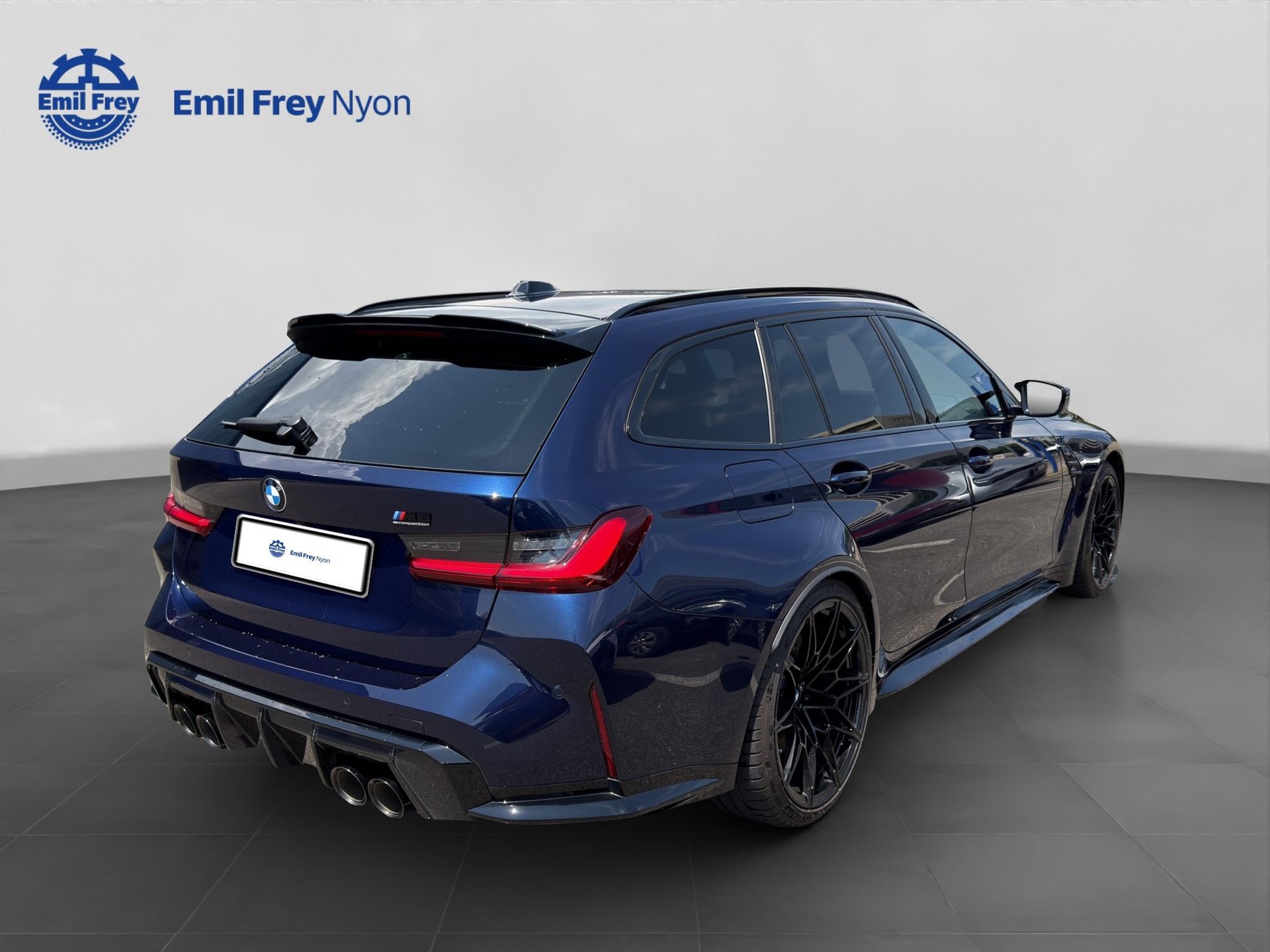 BMW M3 Competition xDrive Touring-image-5