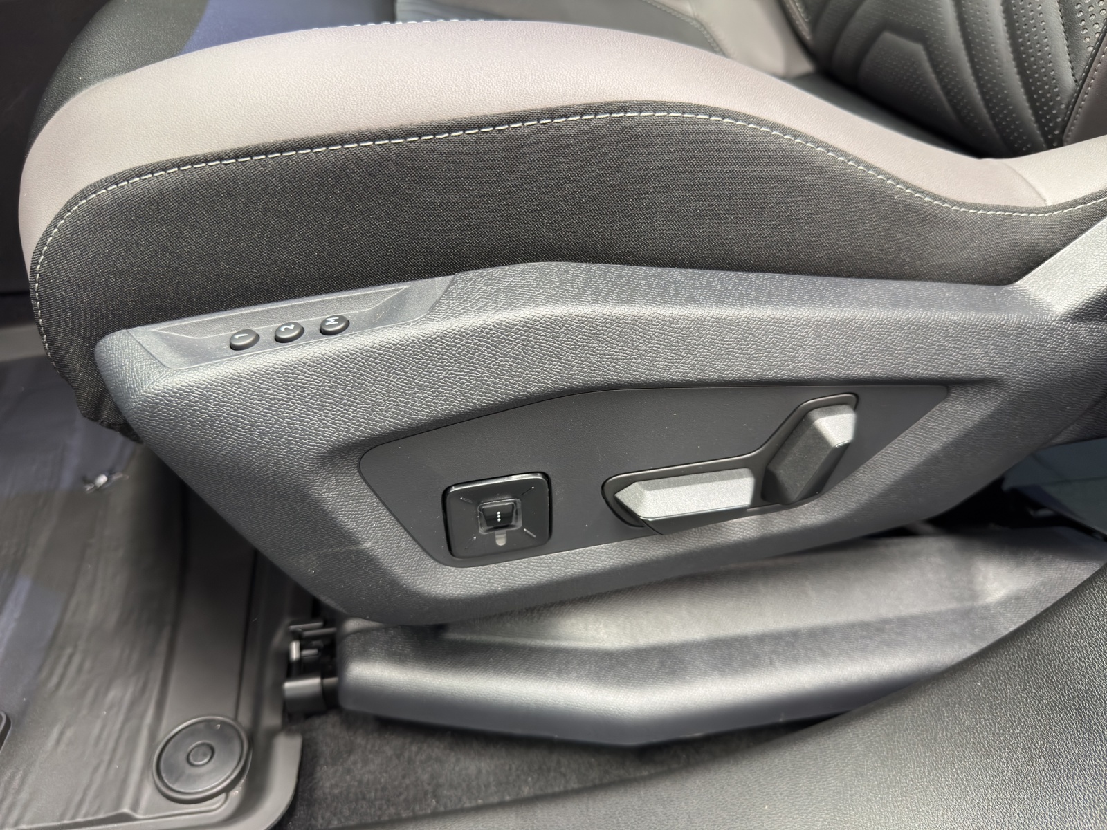 JEEP Compass 1.6 PHEV Summit-image-13