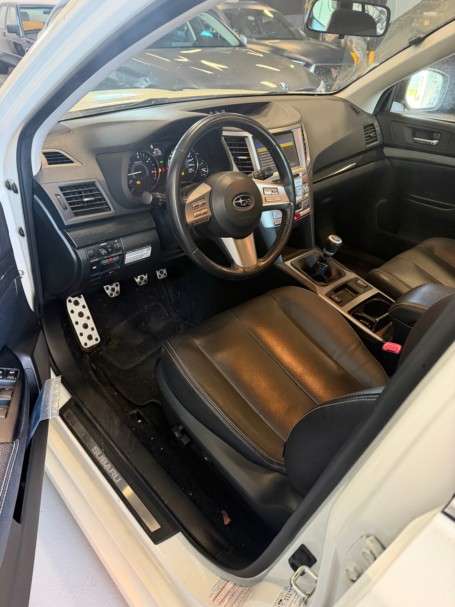 SUBARU Legacy 2.0D Limited S AWD-image-12