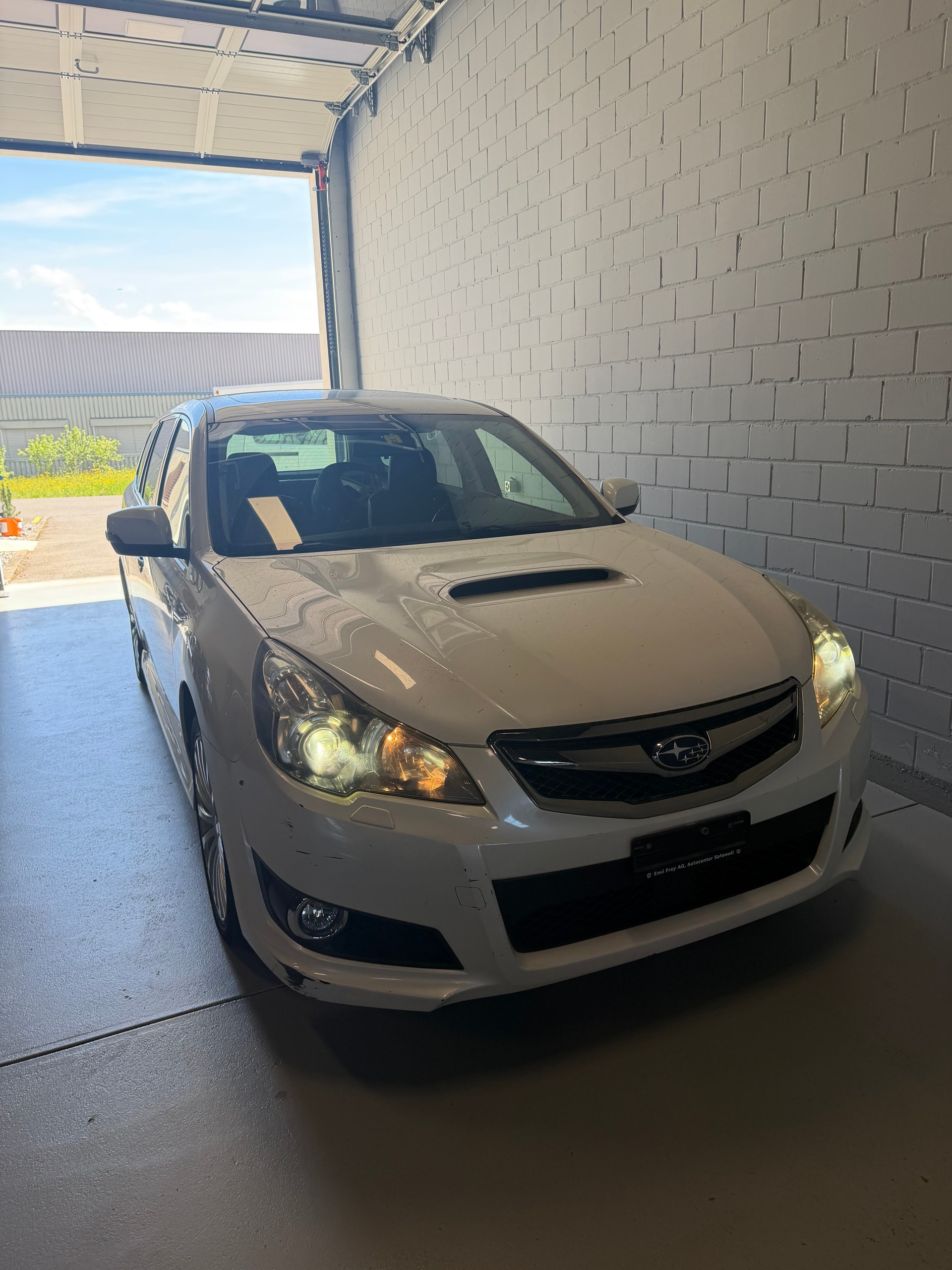 SUBARU Legacy 2.0D Limited S AWD-image-0