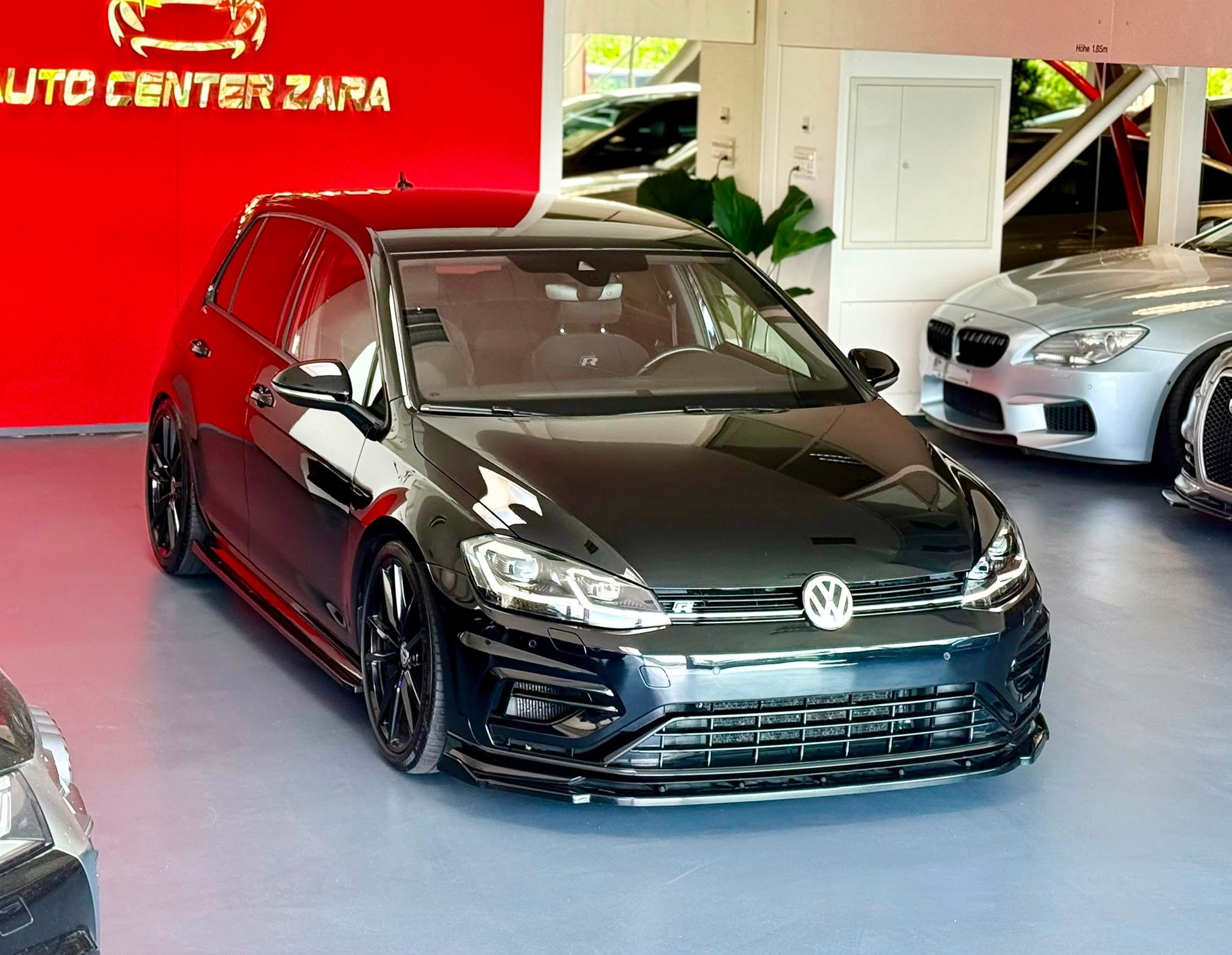VW Golf 2.0 TSI R 4Motion DSG-image-0
