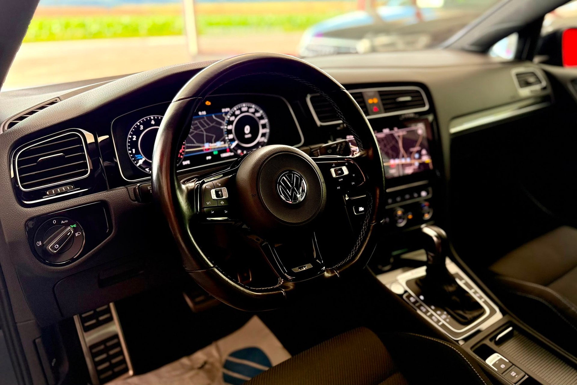 VW Golf 2.0 TSI R 4Motion DSG-image-20