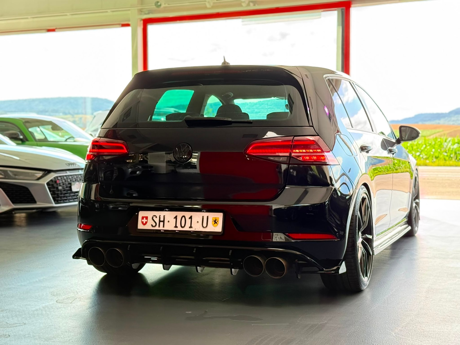 VW Golf 2.0 TSI R 4Motion DSG-image-13