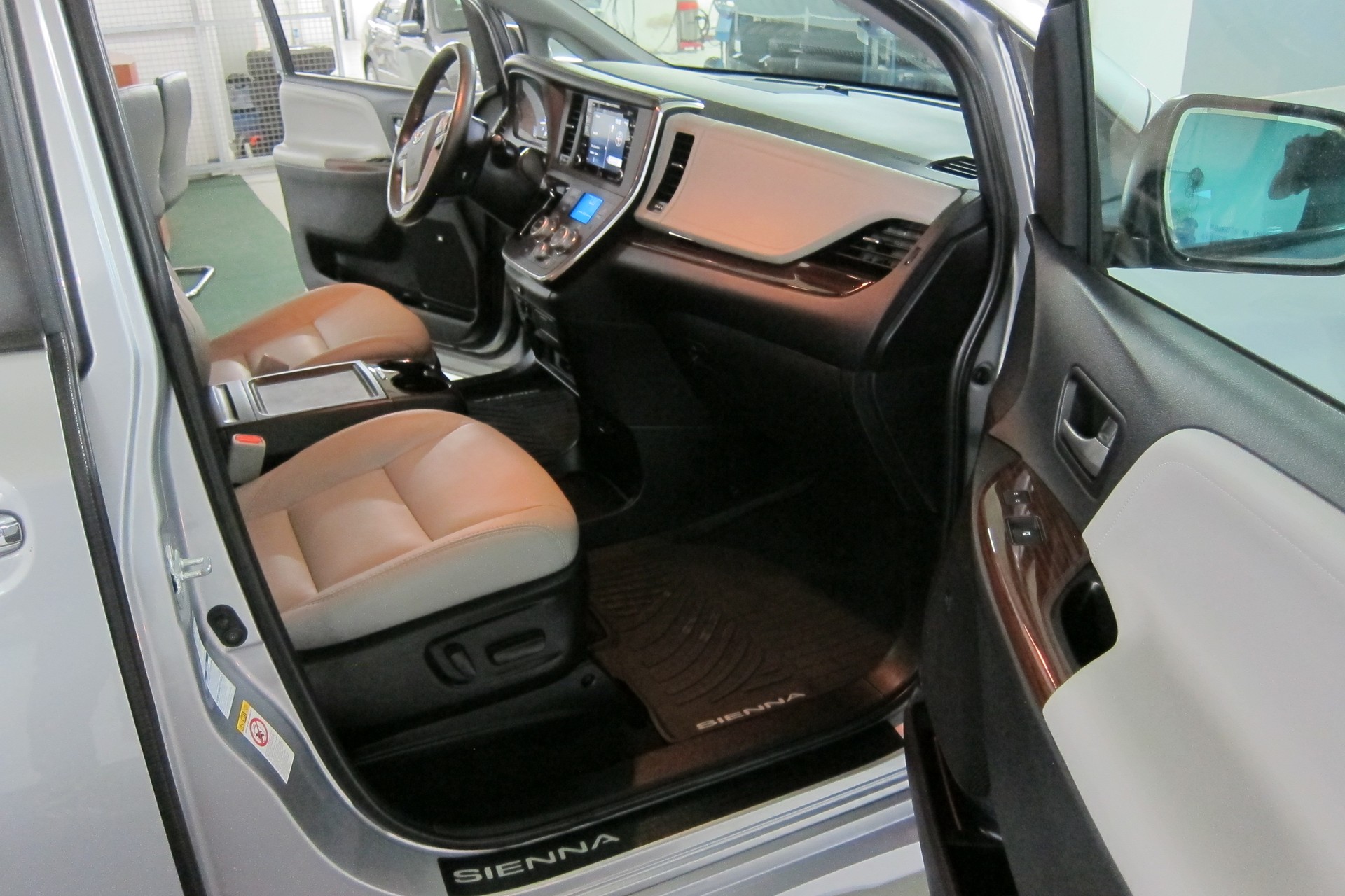 TOYOTA SIENNA LIMITED PREMIUM AWD , 300PS, TOP GEPLEGTES FAHRZEUG, ADPITVER TEMPOMAT, 360 KAMERA,-image-13