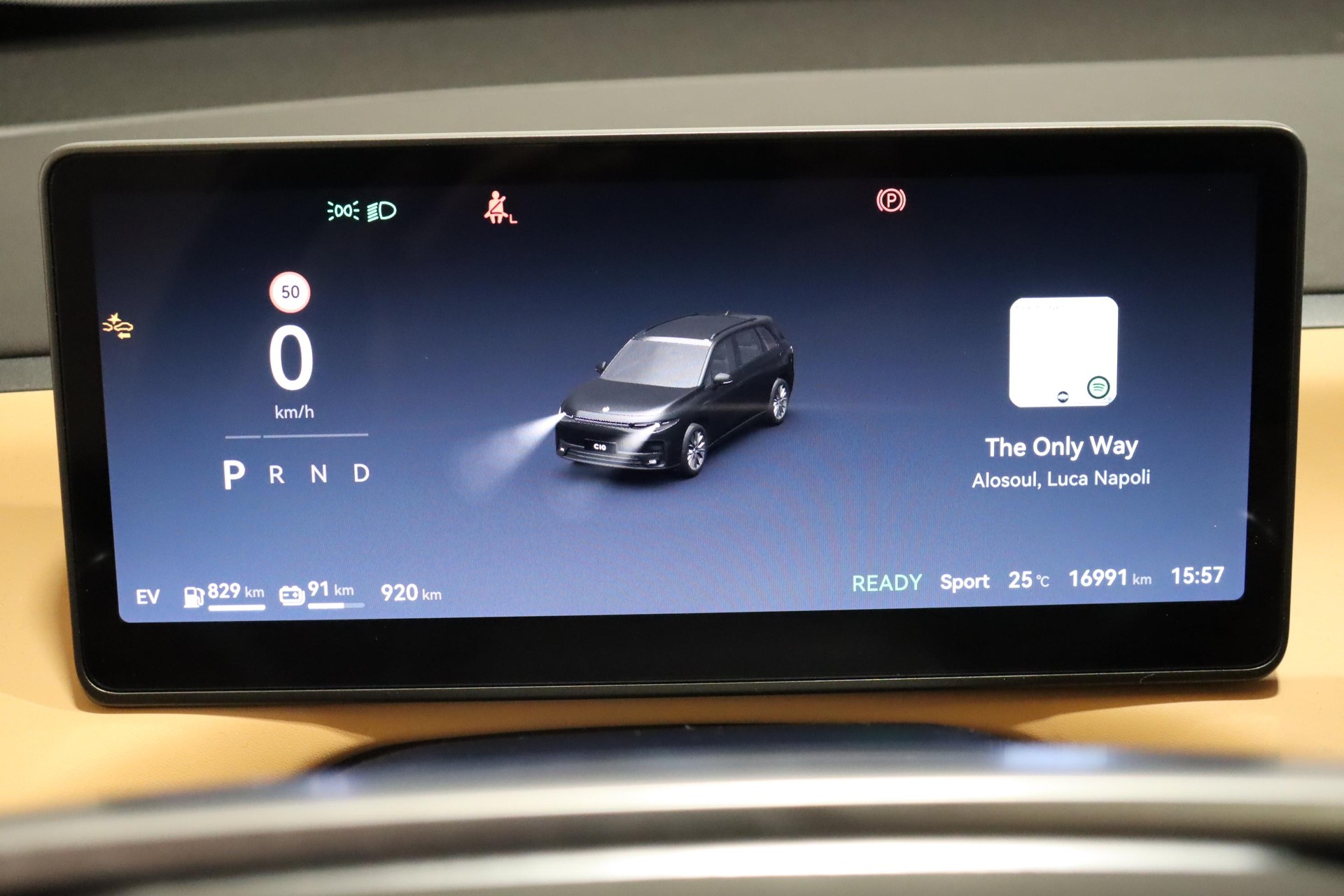LEAPMOTOR C10 1.5 REEV Design-image-16