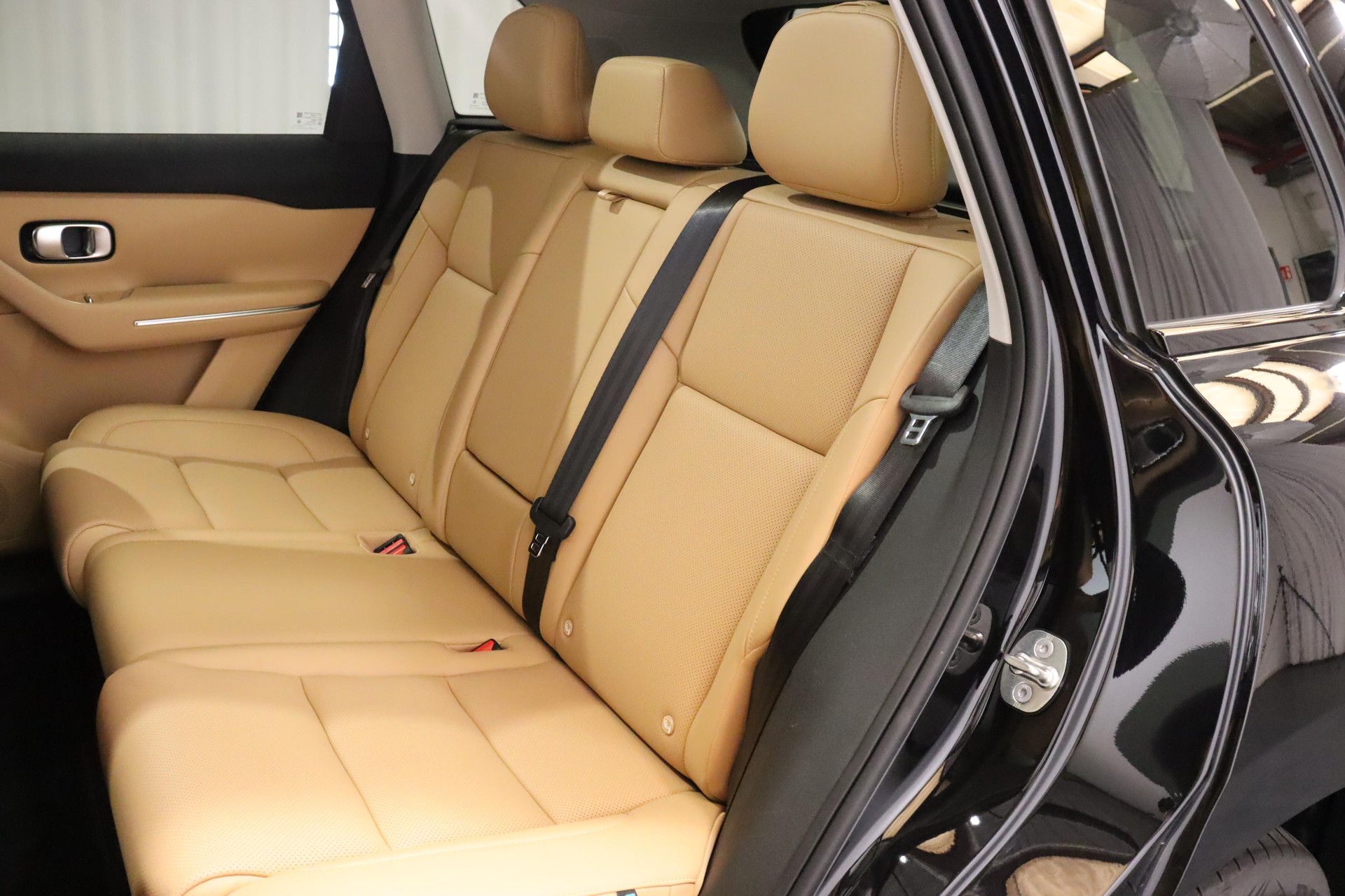 LEAPMOTOR C10 1.5 REEV Design-image-6