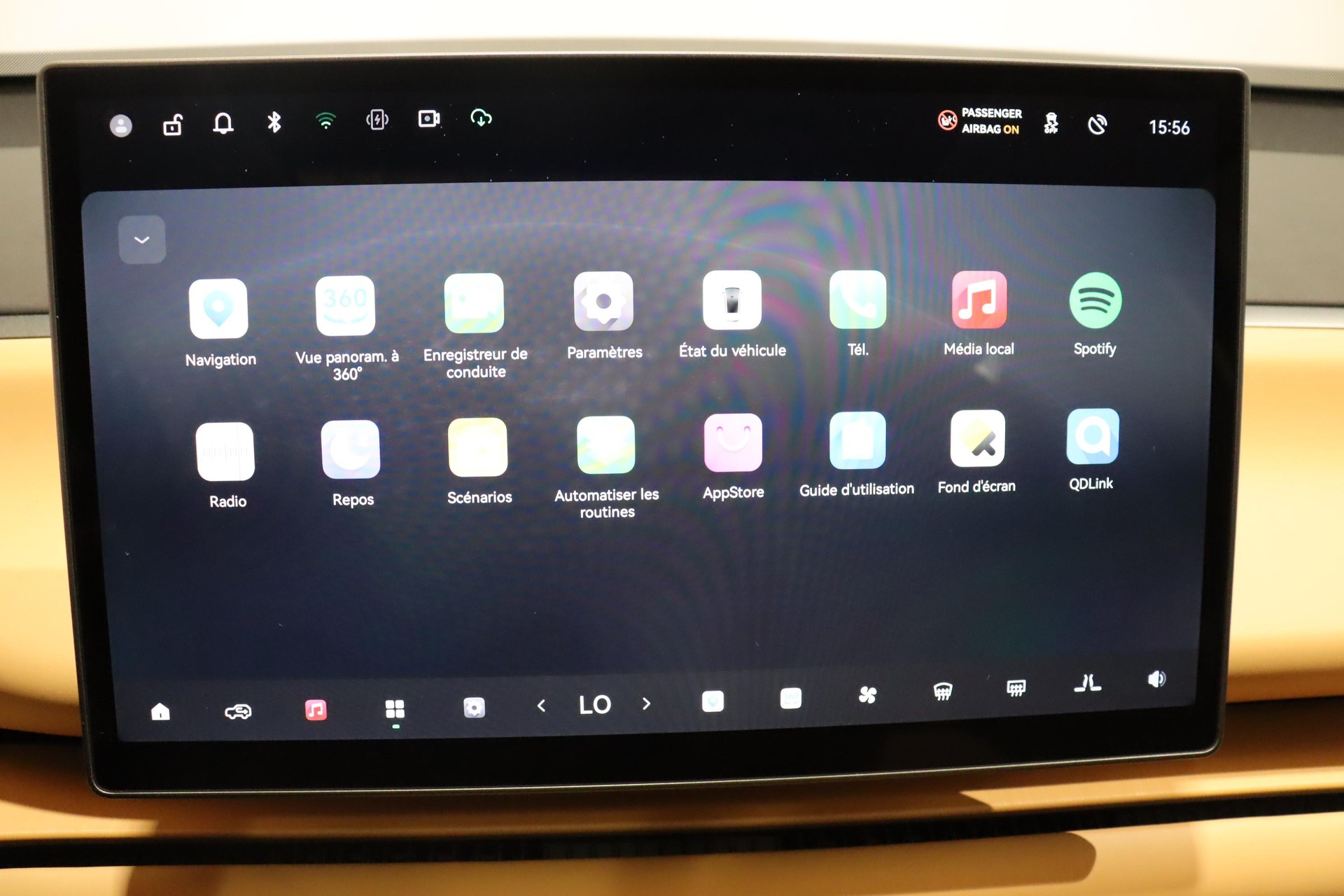 LEAPMOTOR C10 1.5 REEV Design-image-13