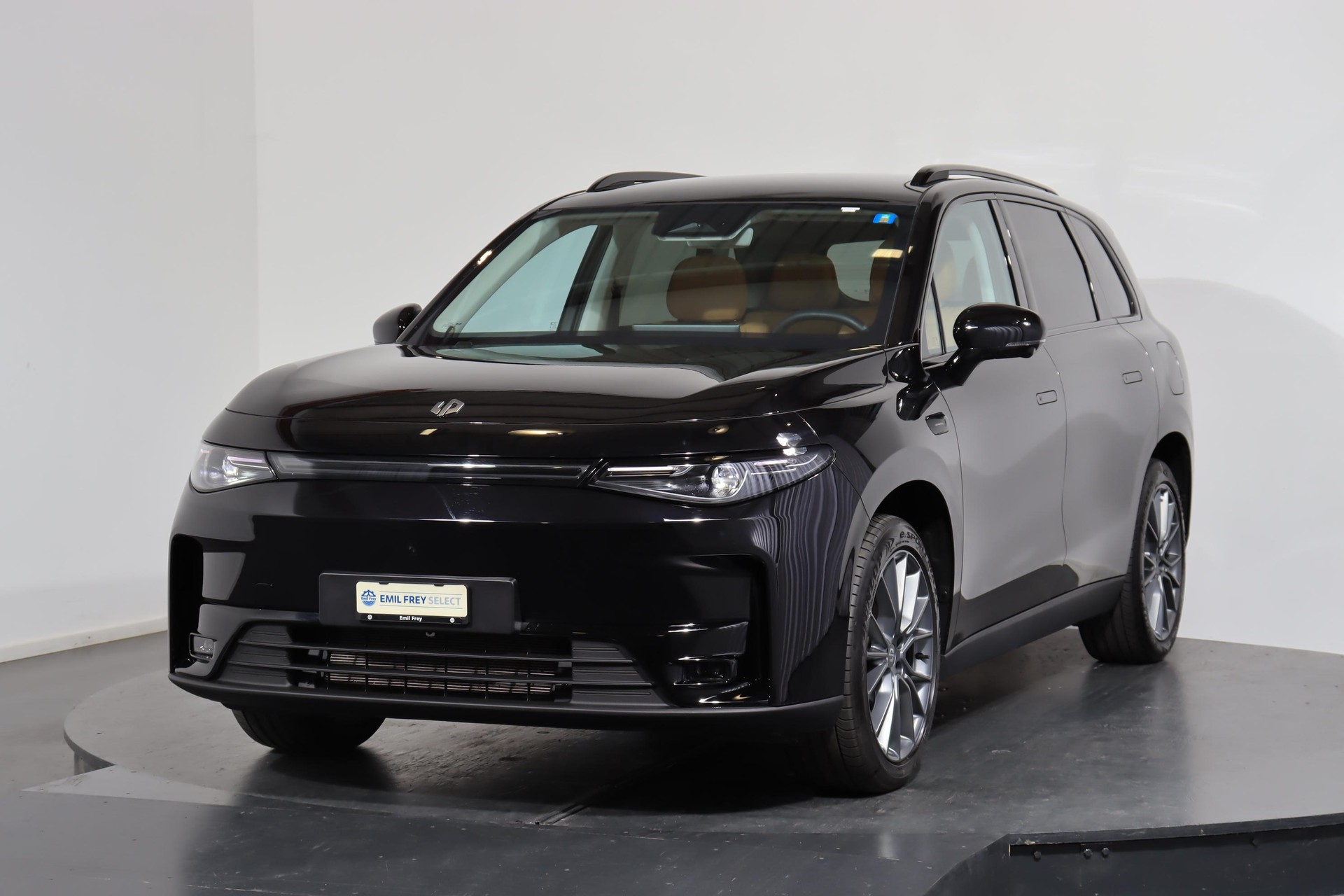 LEAPMOTOR C10 1.5 REEV Design-image-1