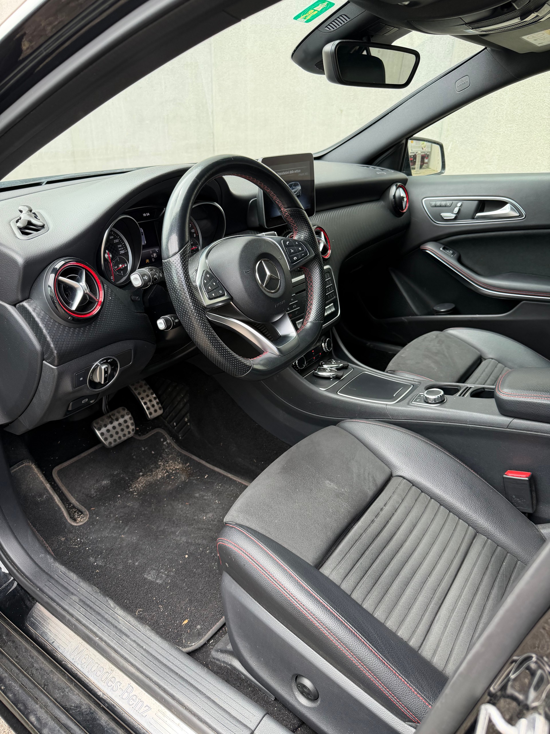 MERCEDES-BENZ A 250 Sport 4Matic 7G-DCT-image-7