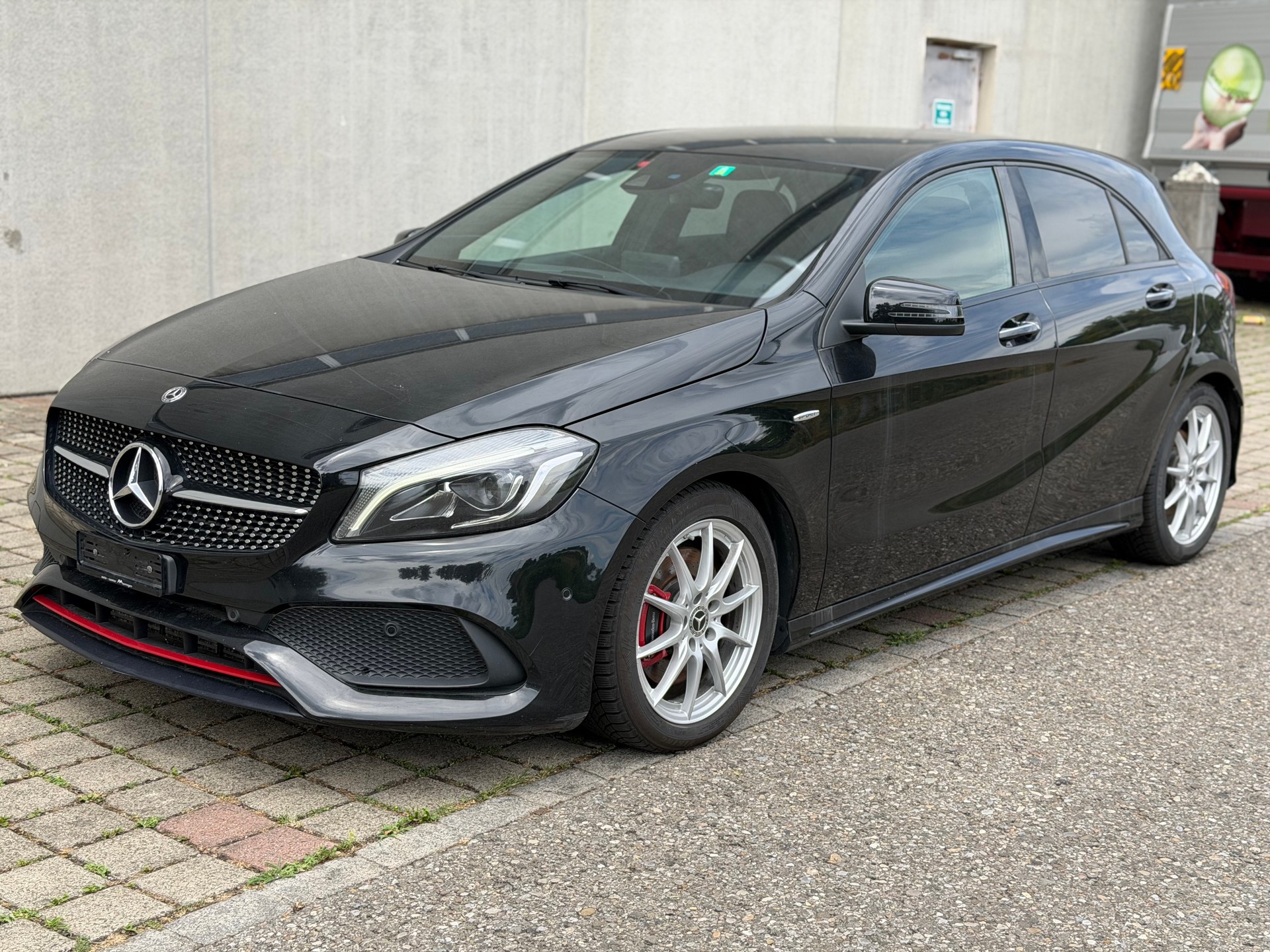 MERCEDES-BENZ A 250 Sport 4Matic 7G-DCT-image-0