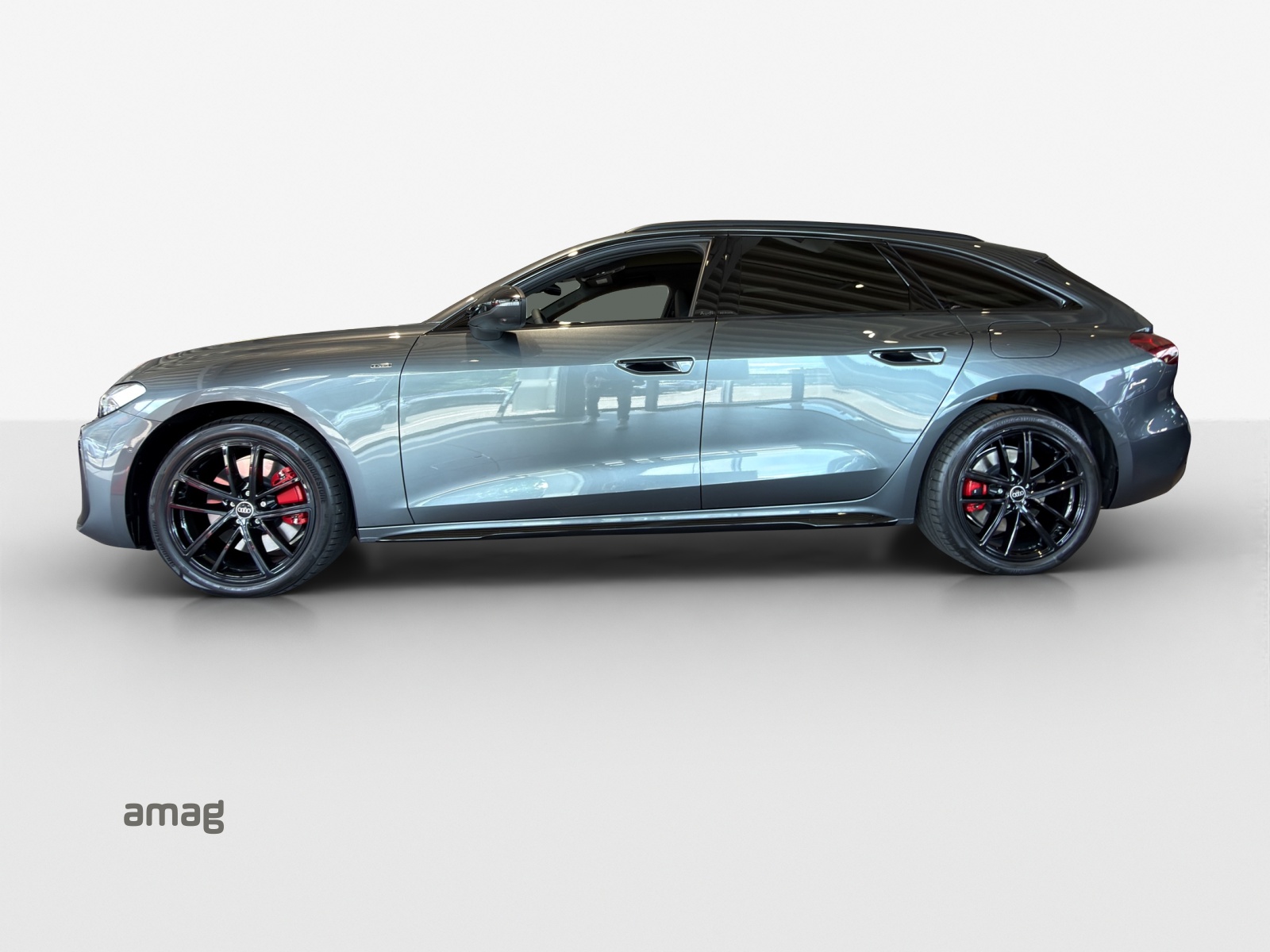 AUDI A5 Avant e-hybrid quattro Attraction 220 kW S tronic-image-1