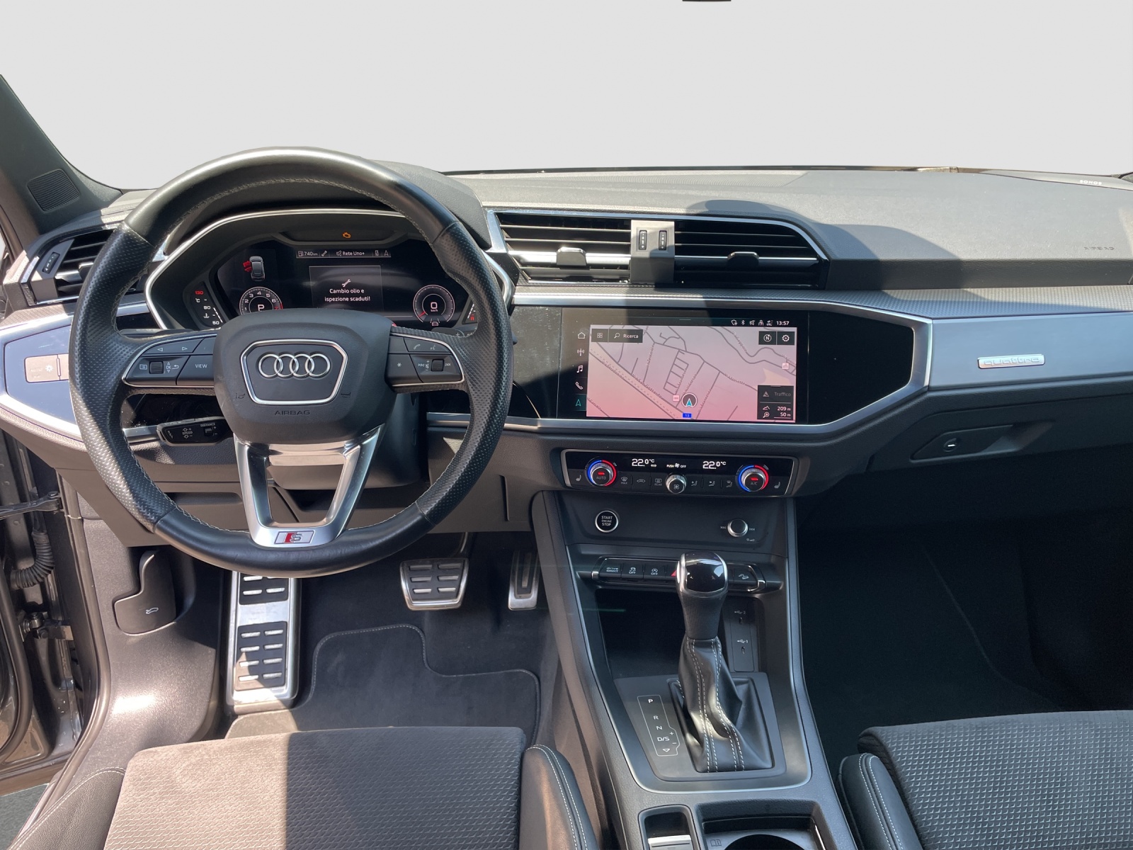 AUDI Q3 Sportback 45 TFSI S line quattro S-tronic-image-8