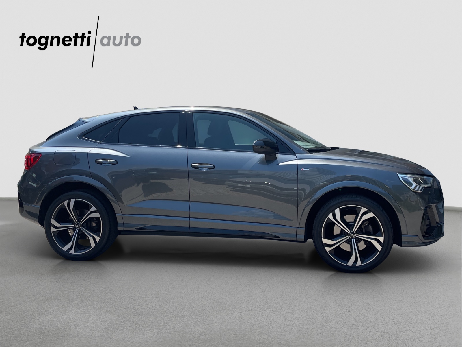AUDI Q3 Sportback 45 TFSI S line quattro S-tronic-showroom-element-2