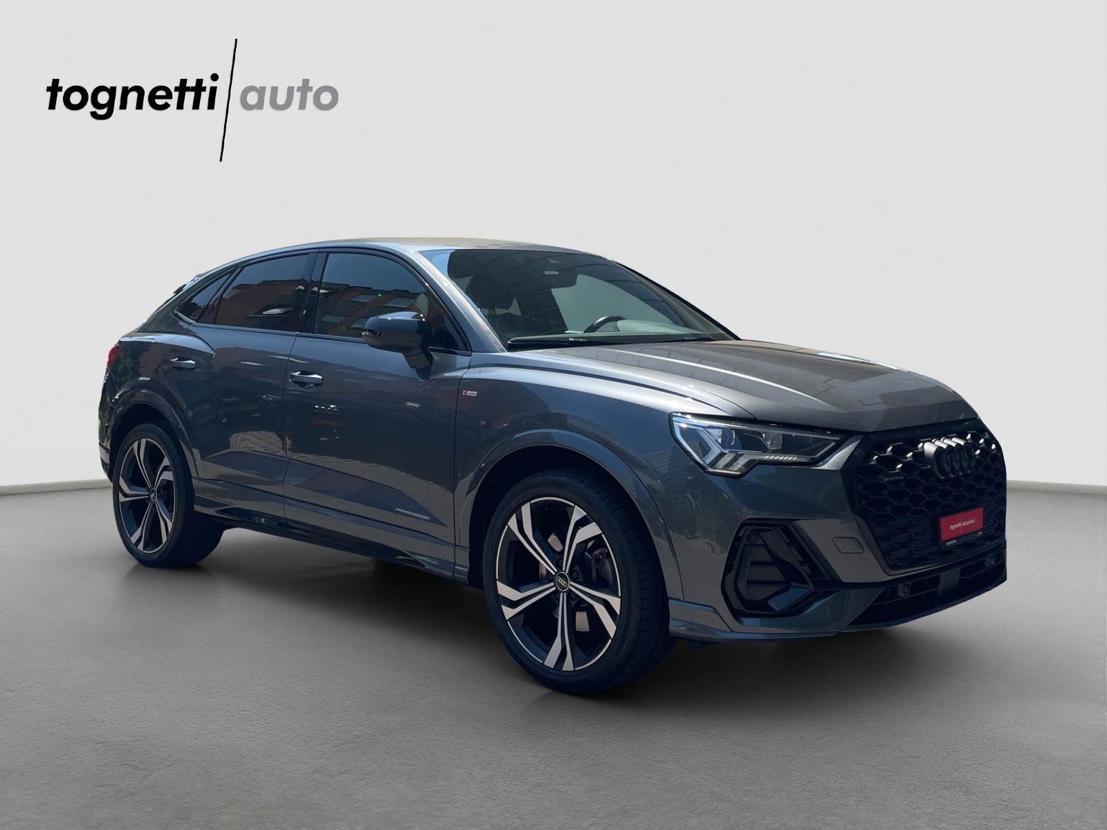 AUDI Q3 Sportback 45 TFSI S line quattro S-tronic-image-1
