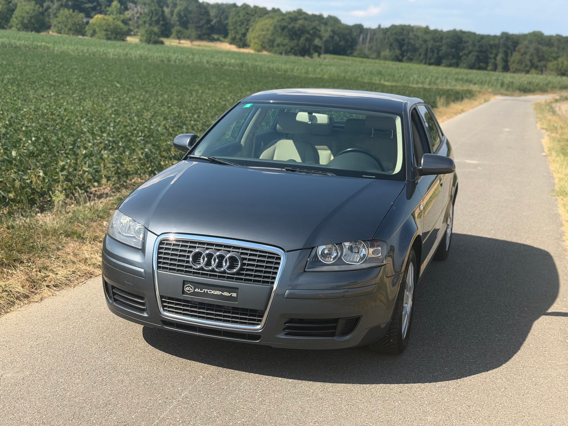 AUDI A3 Sportback 1.6 Ambiente-image-1