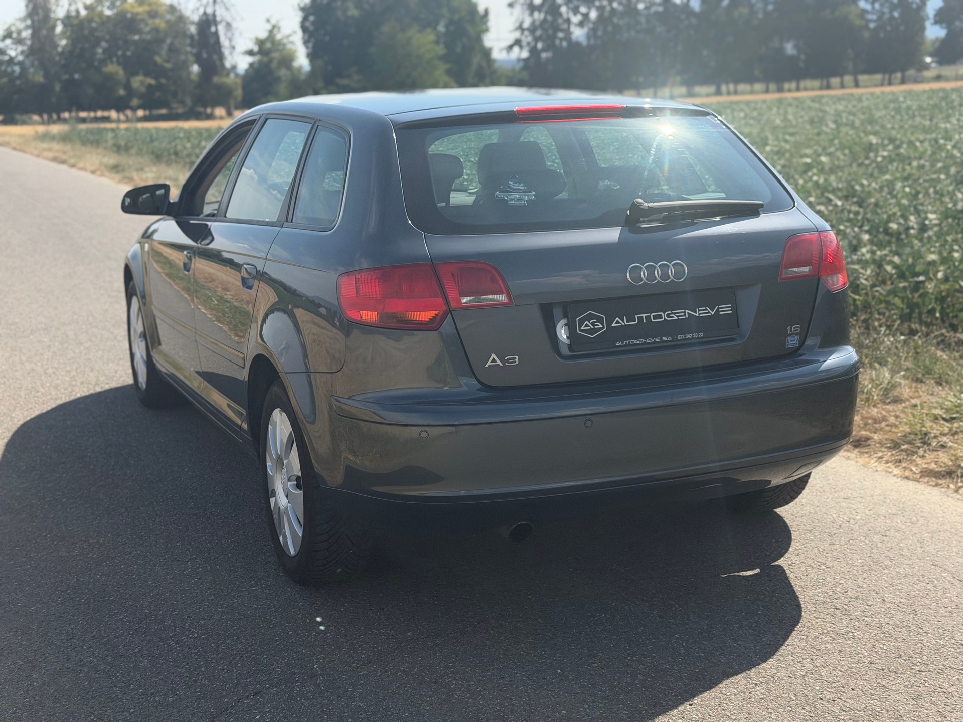 AUDI A3 Sportback 1.6 Ambiente-image-7
