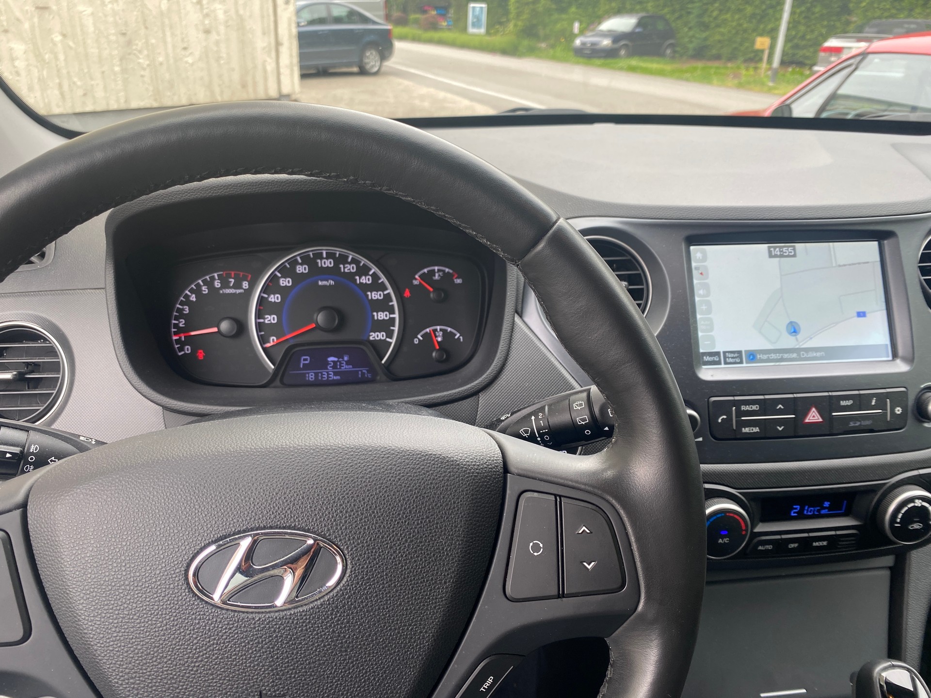 HYUNDAI i10 1.2 Vertex Automatic-image-4