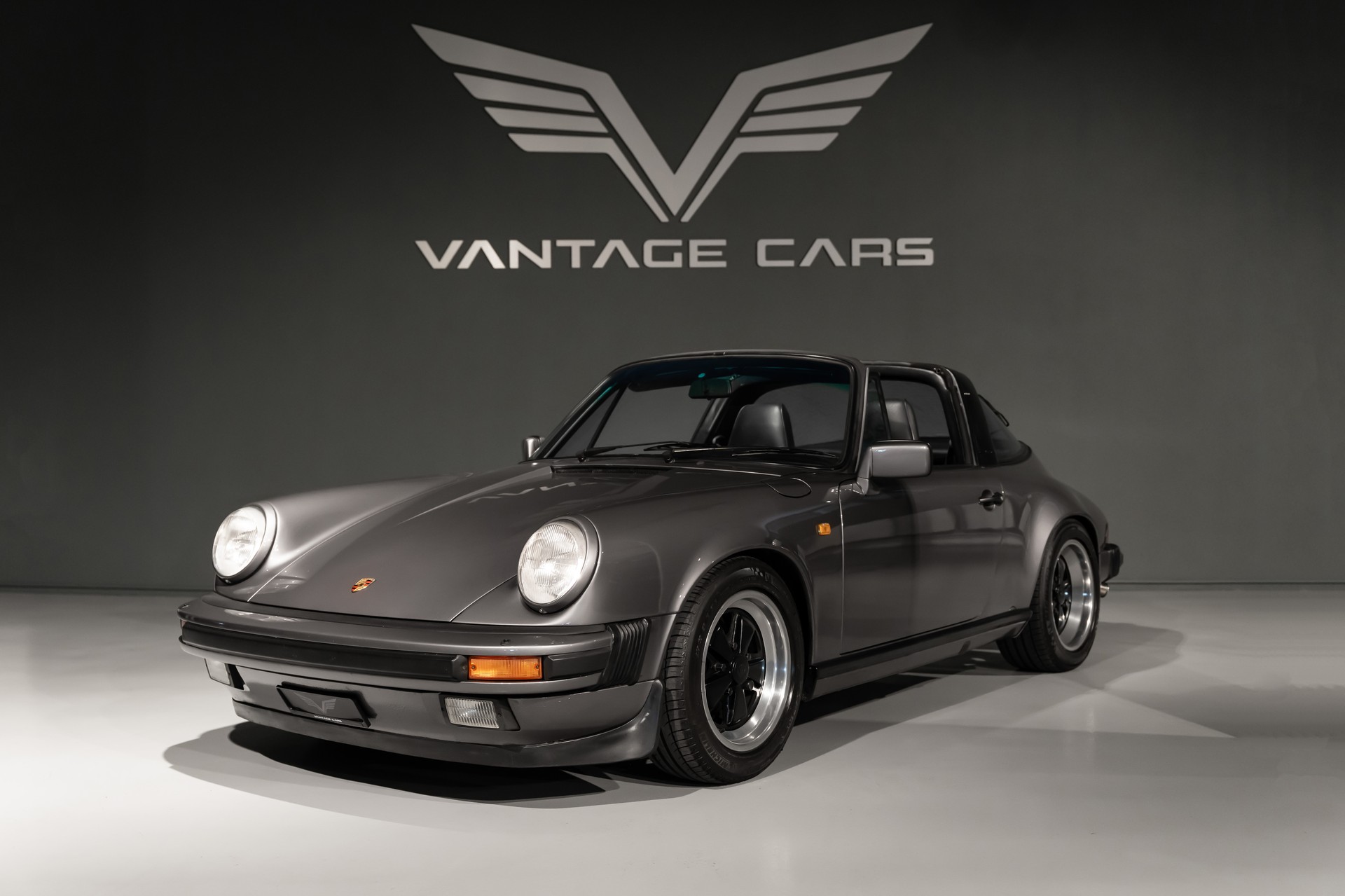 PORSCHE 911 Carrera Targa-image-0