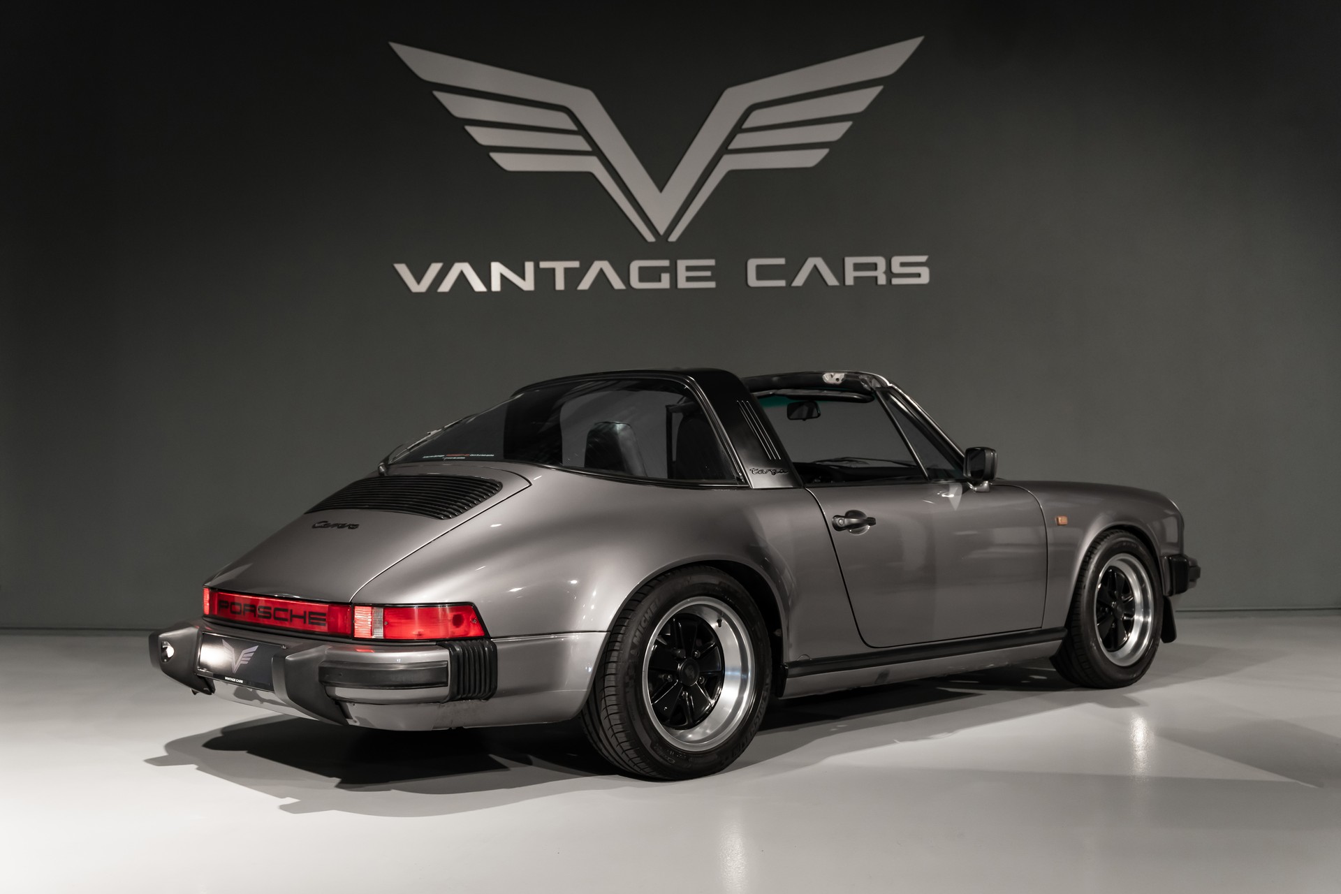 PORSCHE 911 Carrera Targa-image-3