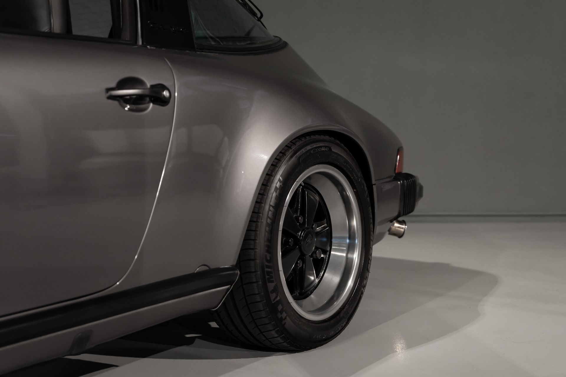 PORSCHE 911 Carrera Targa-image-8