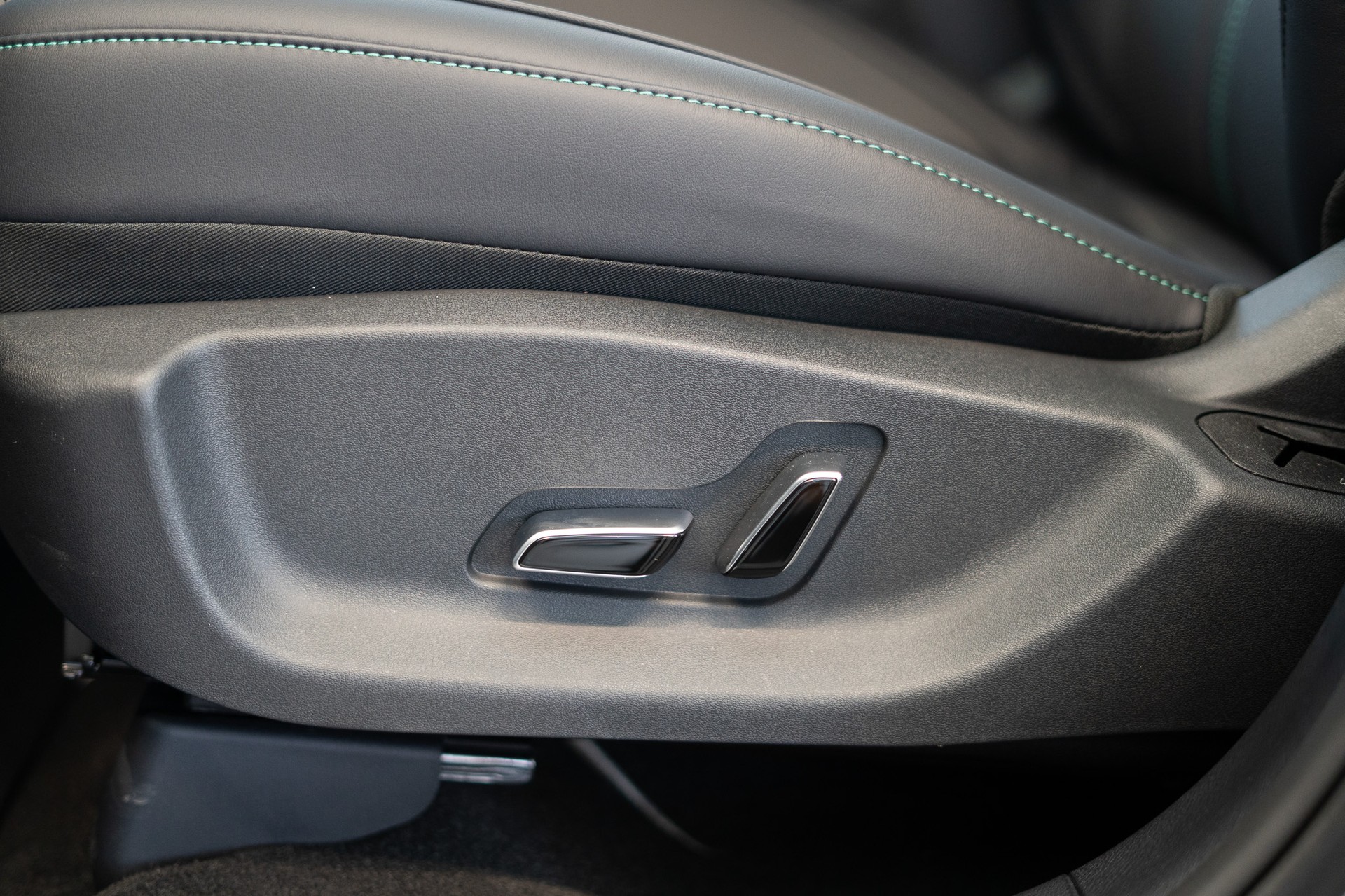 BYD Seal U DM-i Boost / Panorama / Head-Up Display / 360° Kamera-image-17