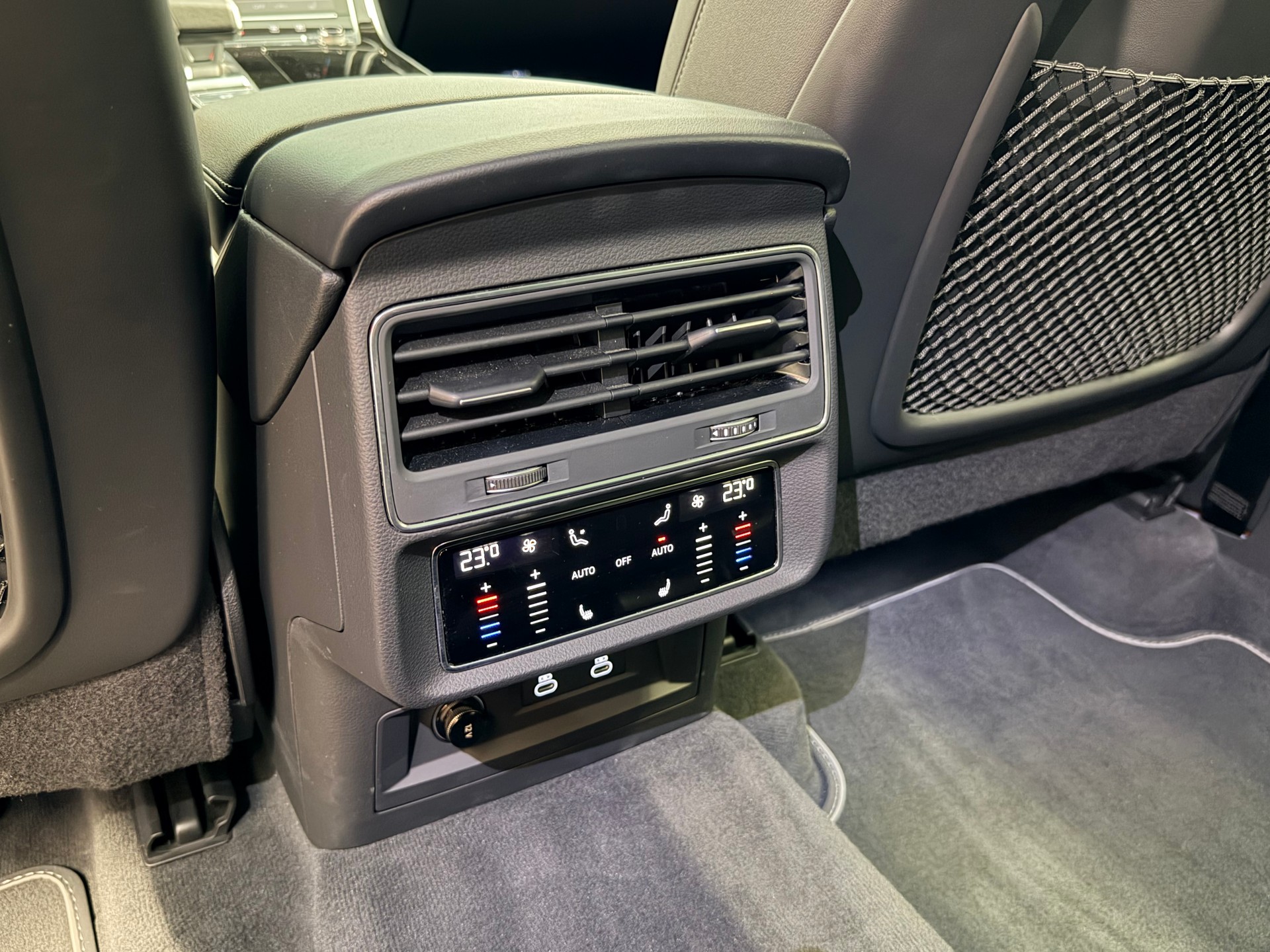 AUDI Q7 55 TFSI S line quattro tiptronic-image-18