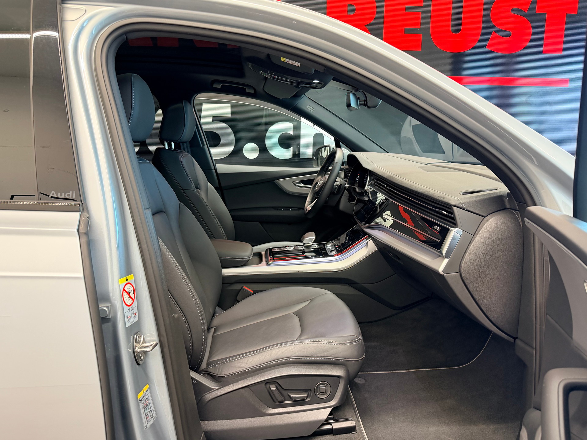 AUDI Q7 55 TFSI S line quattro tiptronic-image-22