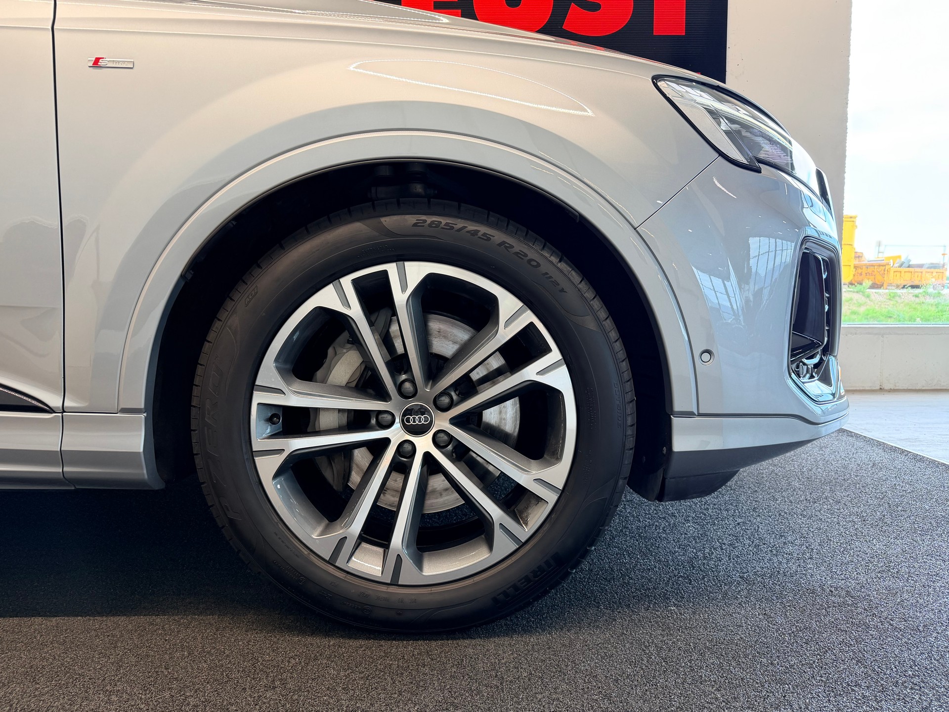 AUDI Q7 55 TFSI S line quattro tiptronic-image-5