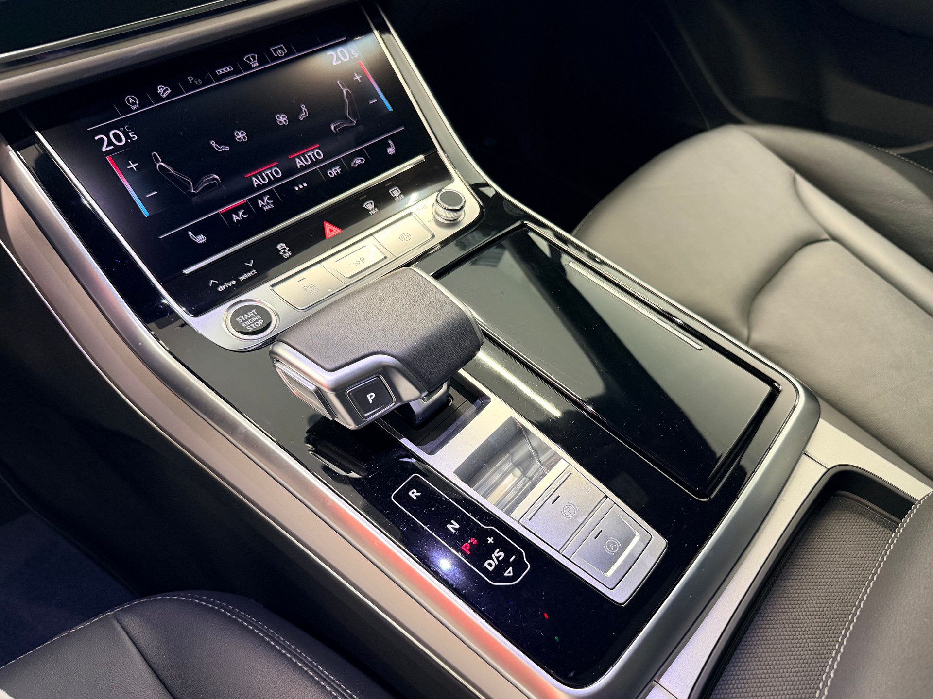 AUDI Q7 55 TFSI S line quattro tiptronic-image-24