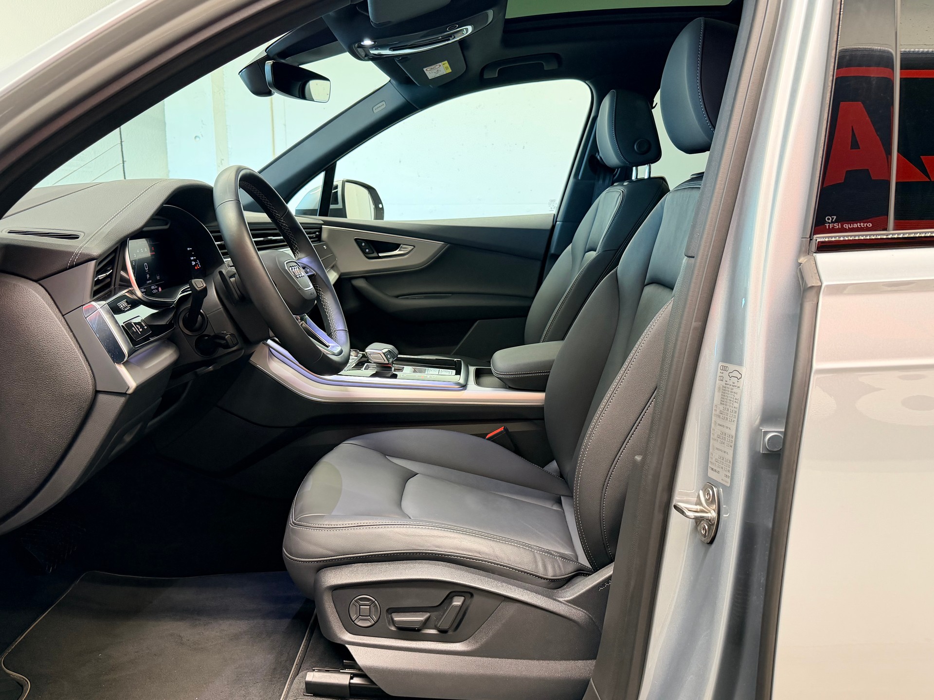 AUDI Q7 55 TFSI S line quattro tiptronic-image-14