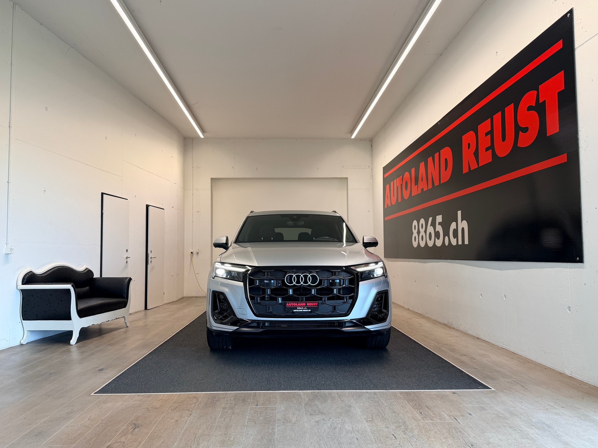 AUDI Q7 55 TFSI S line quattro tiptronic-showroom-element-1