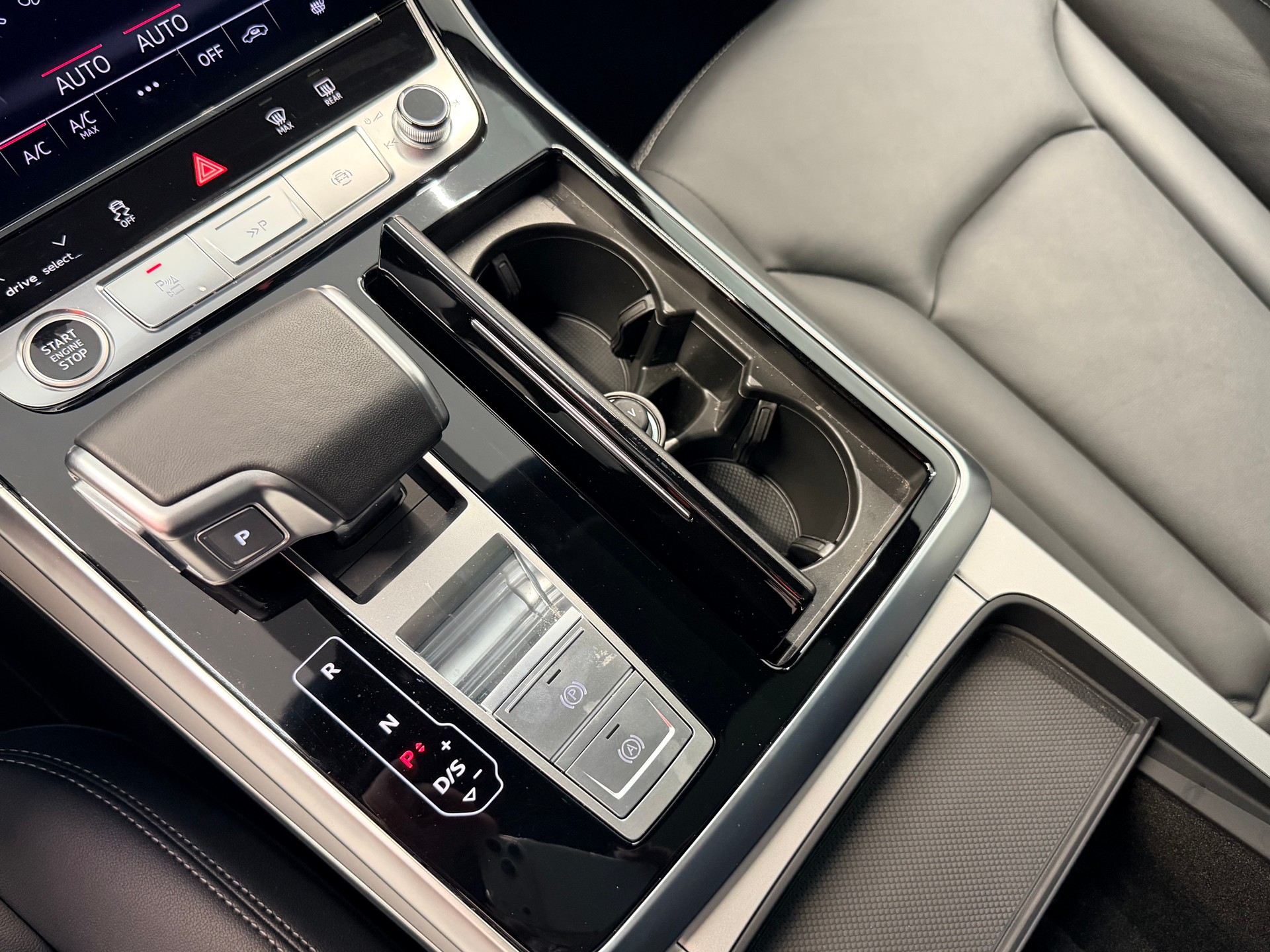 AUDI Q7 55 TFSI S line quattro tiptronic-image-30
