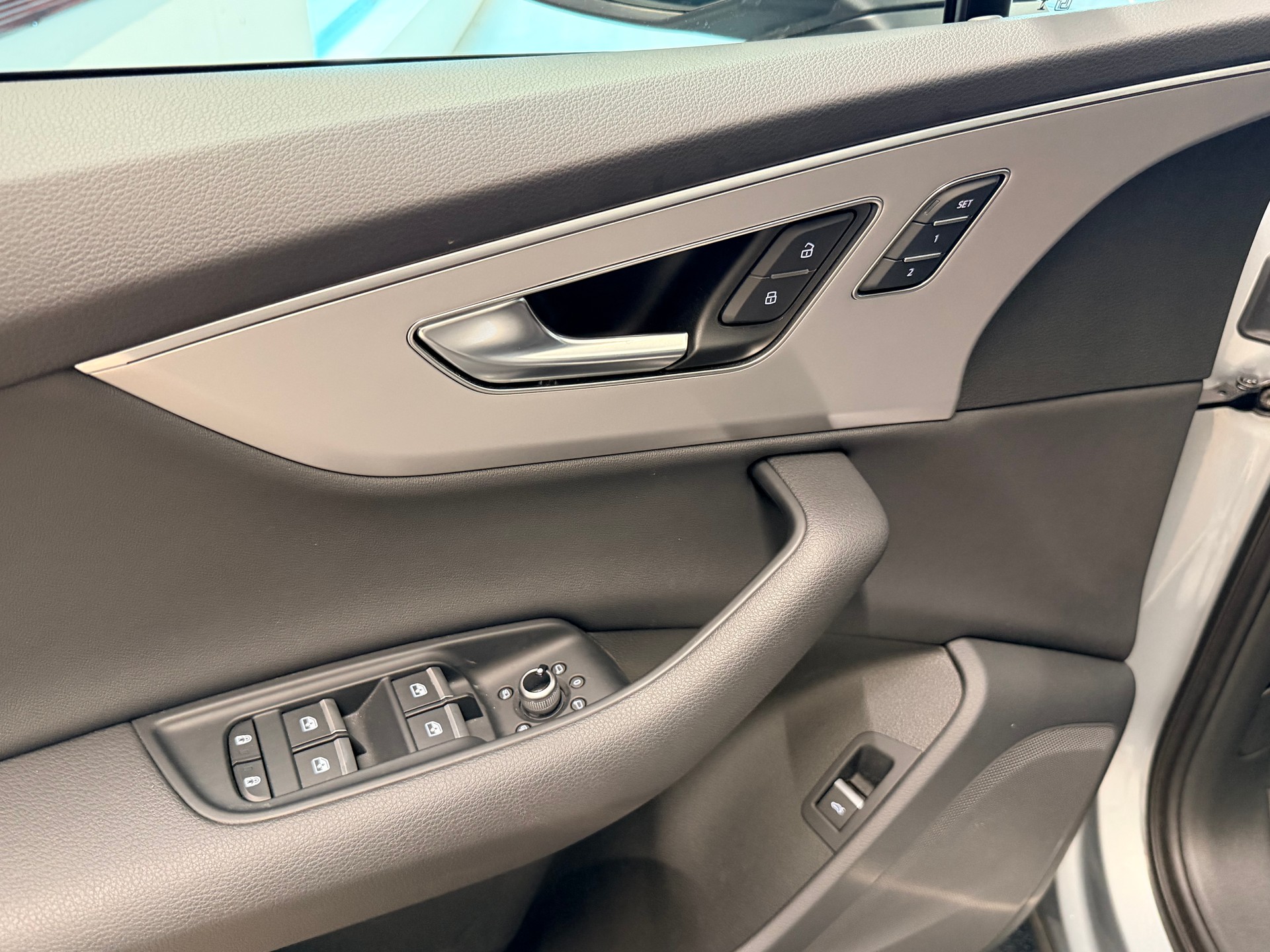 AUDI Q7 55 TFSI S line quattro tiptronic-image-13