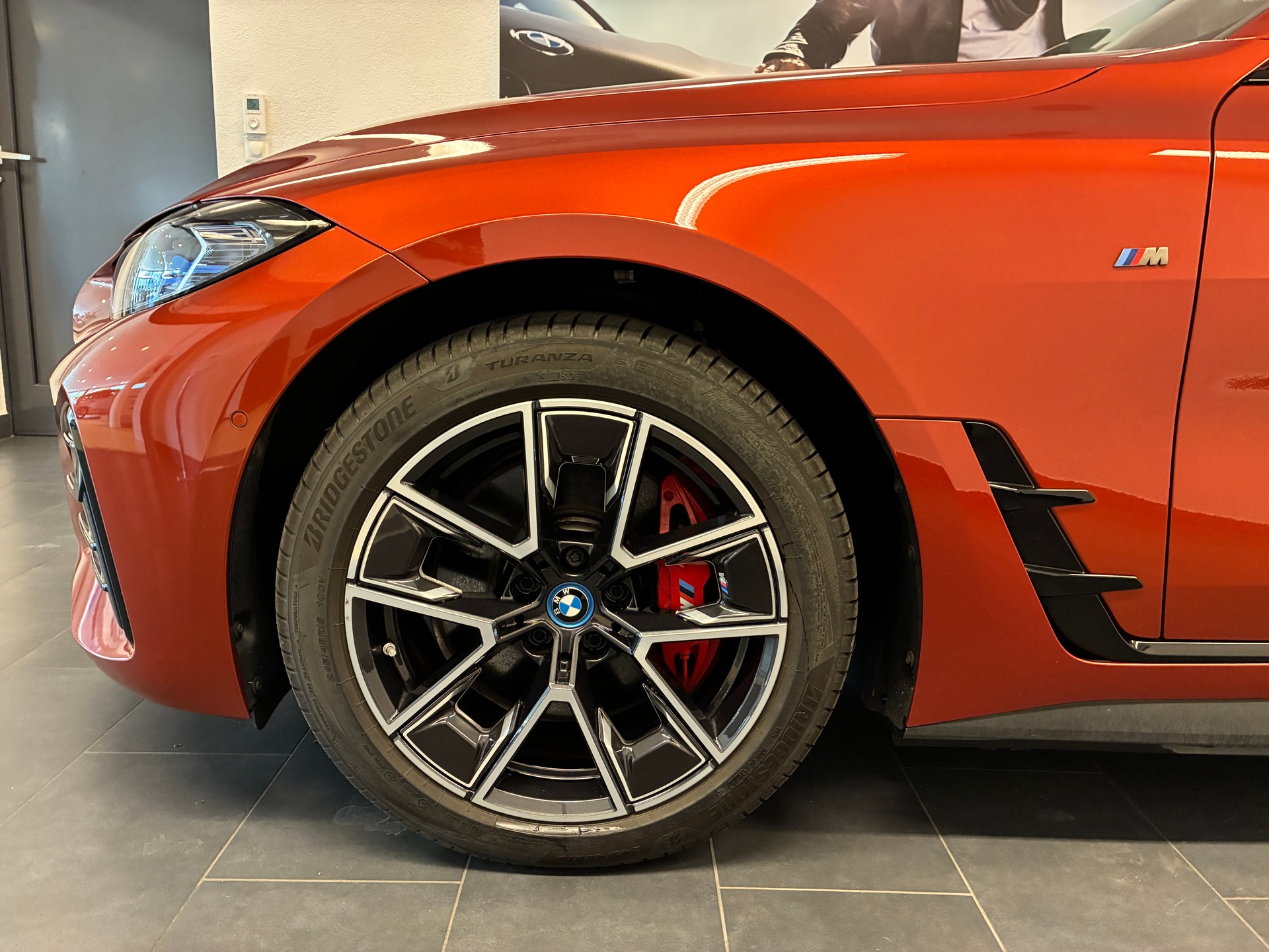 BMW i4 M50 M Sport Pro-showroom-element-2