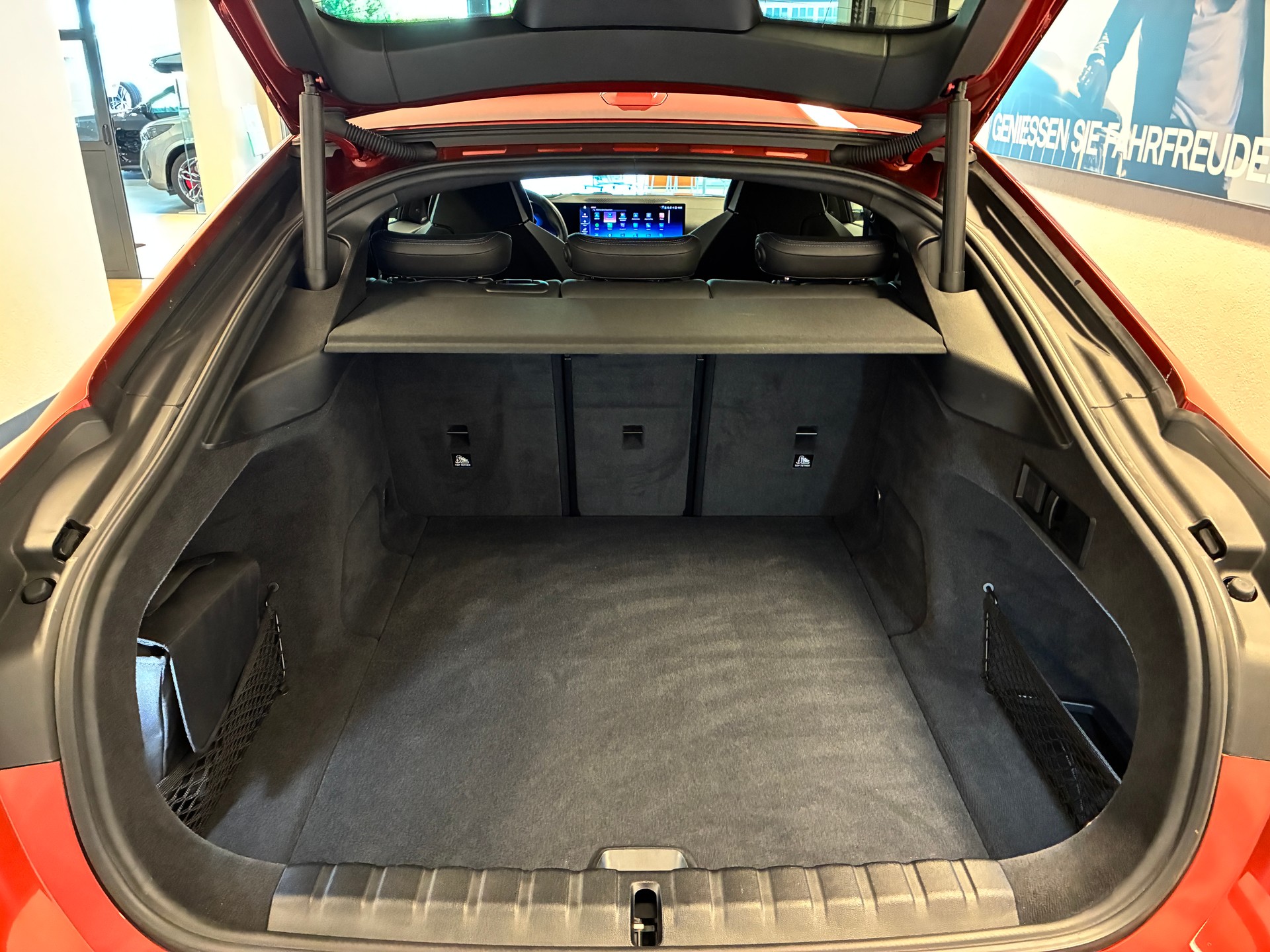 BMW i4 M50 M Sport Pro-image-16