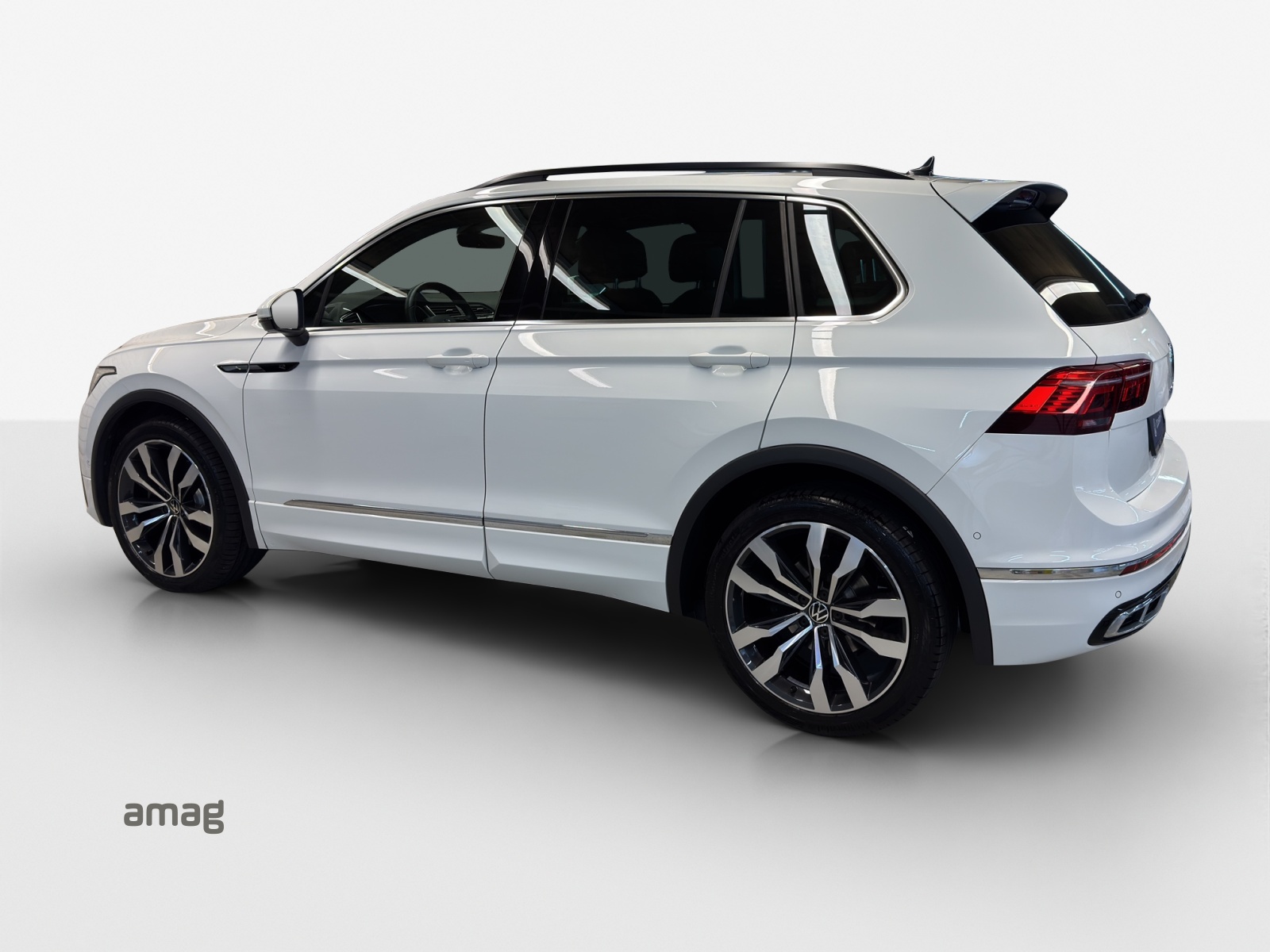 VW Tiguan 2.0 TDI SCR R-Line 4Motion DSG-image-2