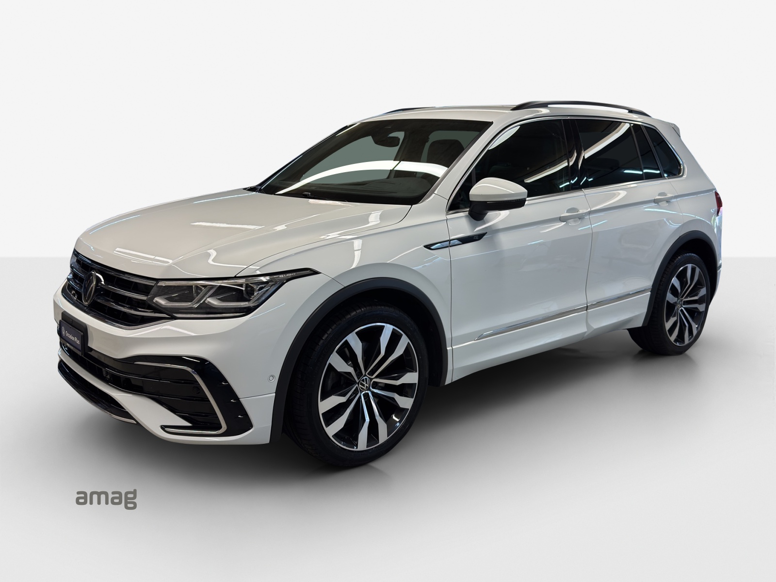 VW Tiguan 2.0 TDI SCR R-Line 4Motion DSG-image-0