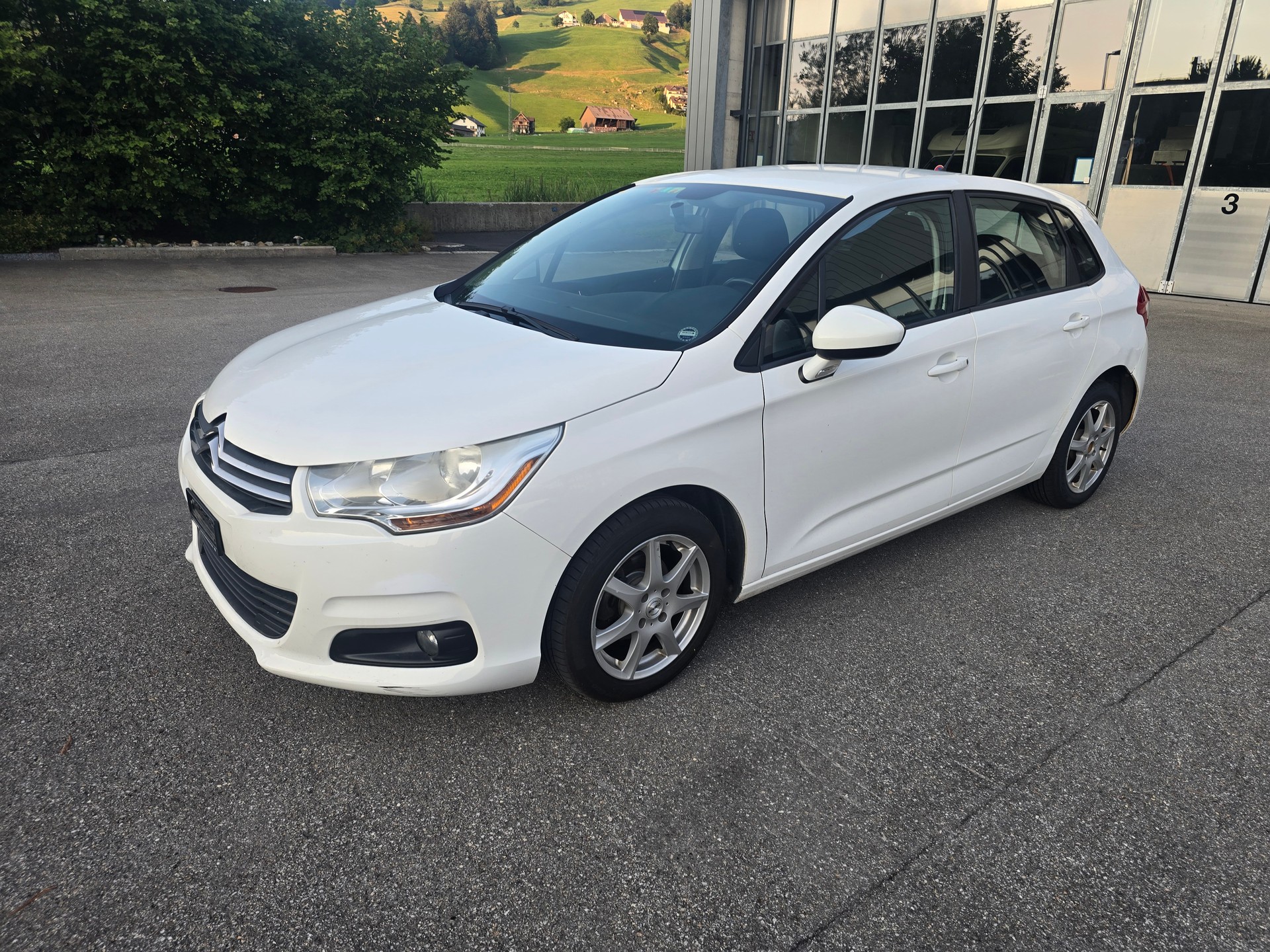 CITROEN C4 Berline 1.4 VTi Attraction-image-2