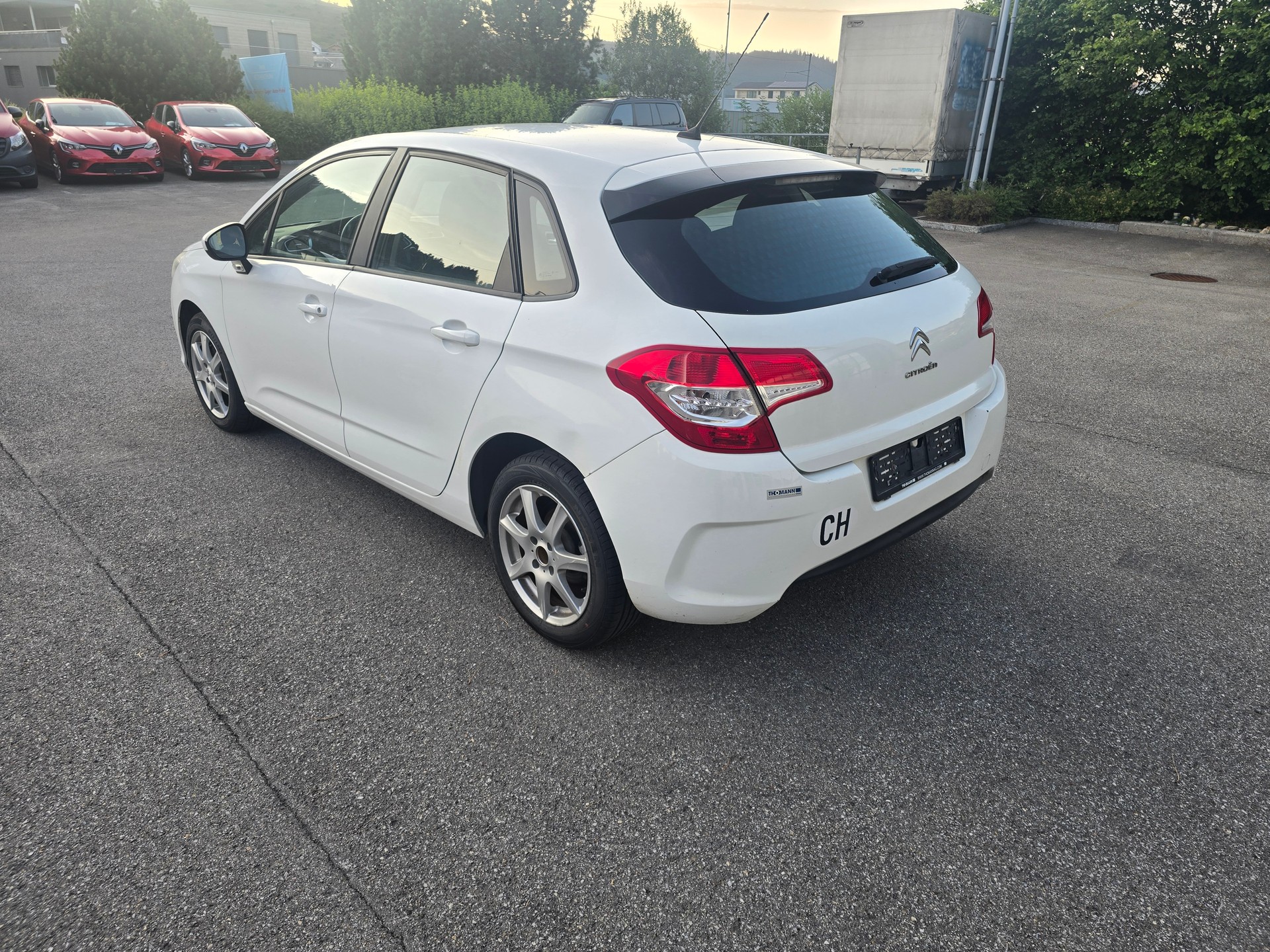 CITROEN C4 Berline 1.4 VTi Attraction-image-4