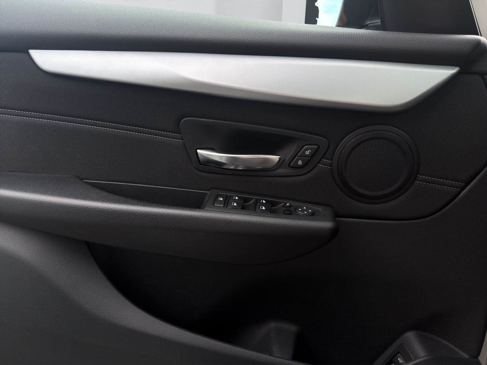BMW 218d xDrive Active Tourer-image-19